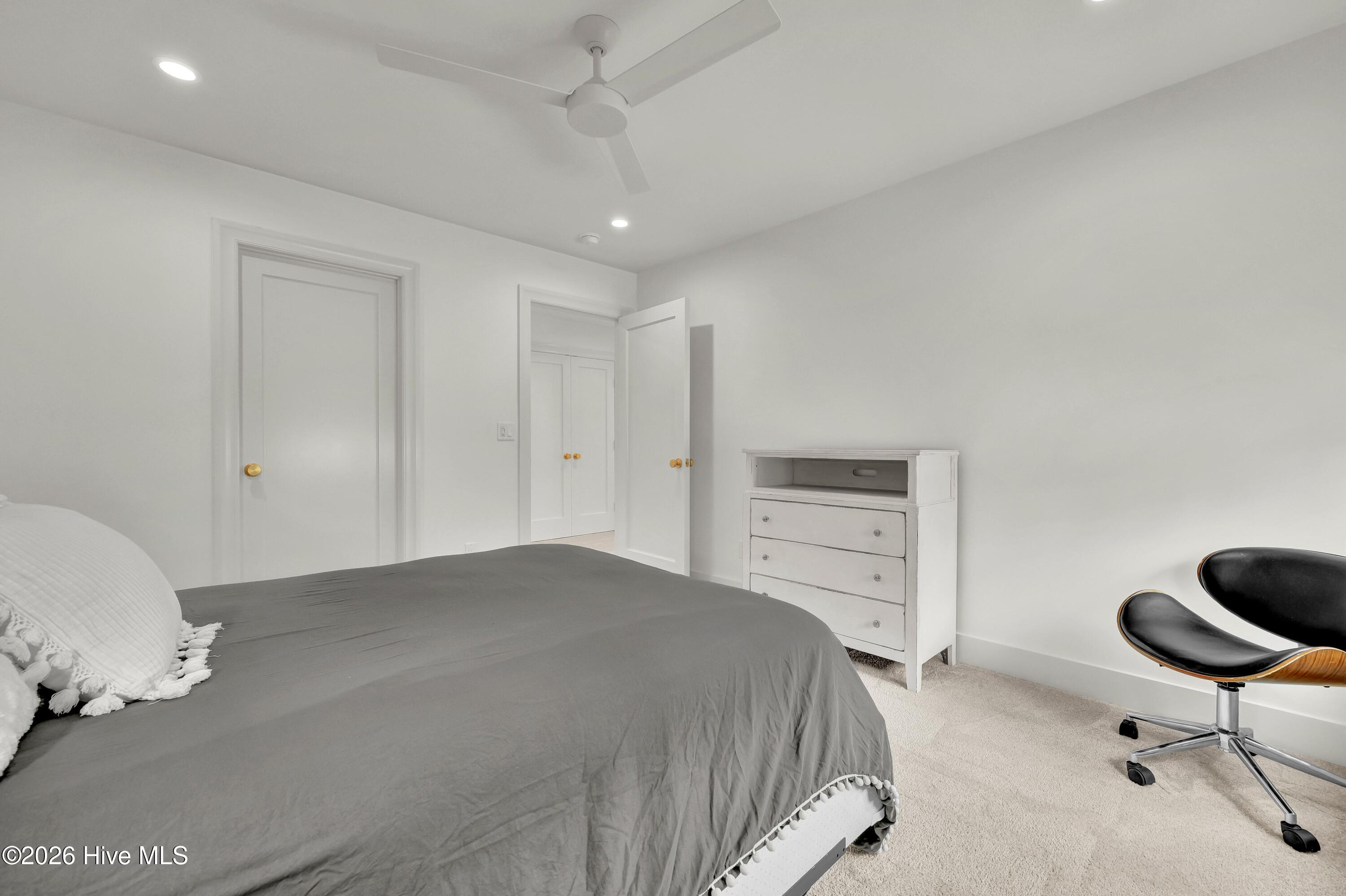 100565656 | Photo 31