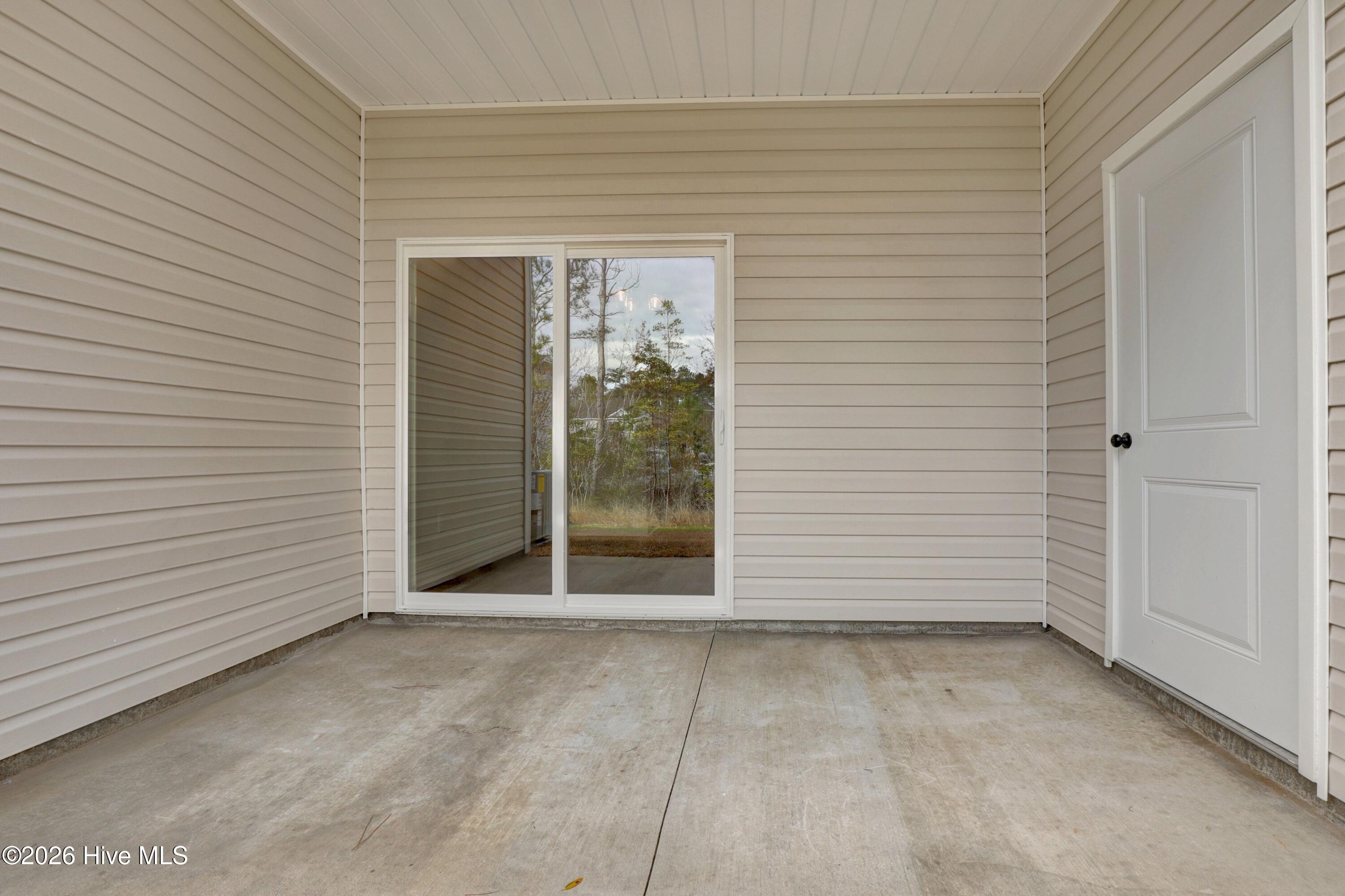 100559482 | Photo 32