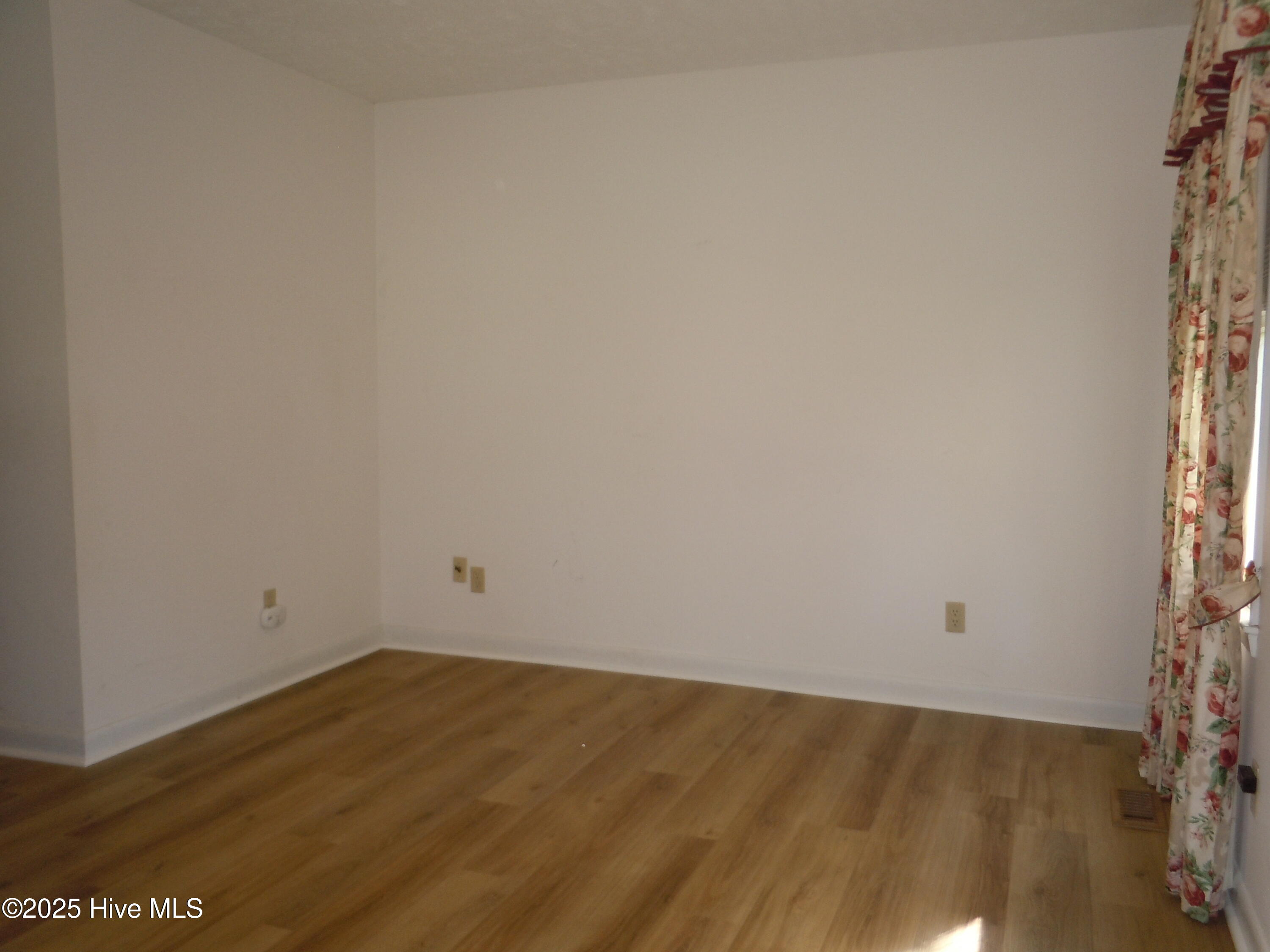 100533053 | Photo 27