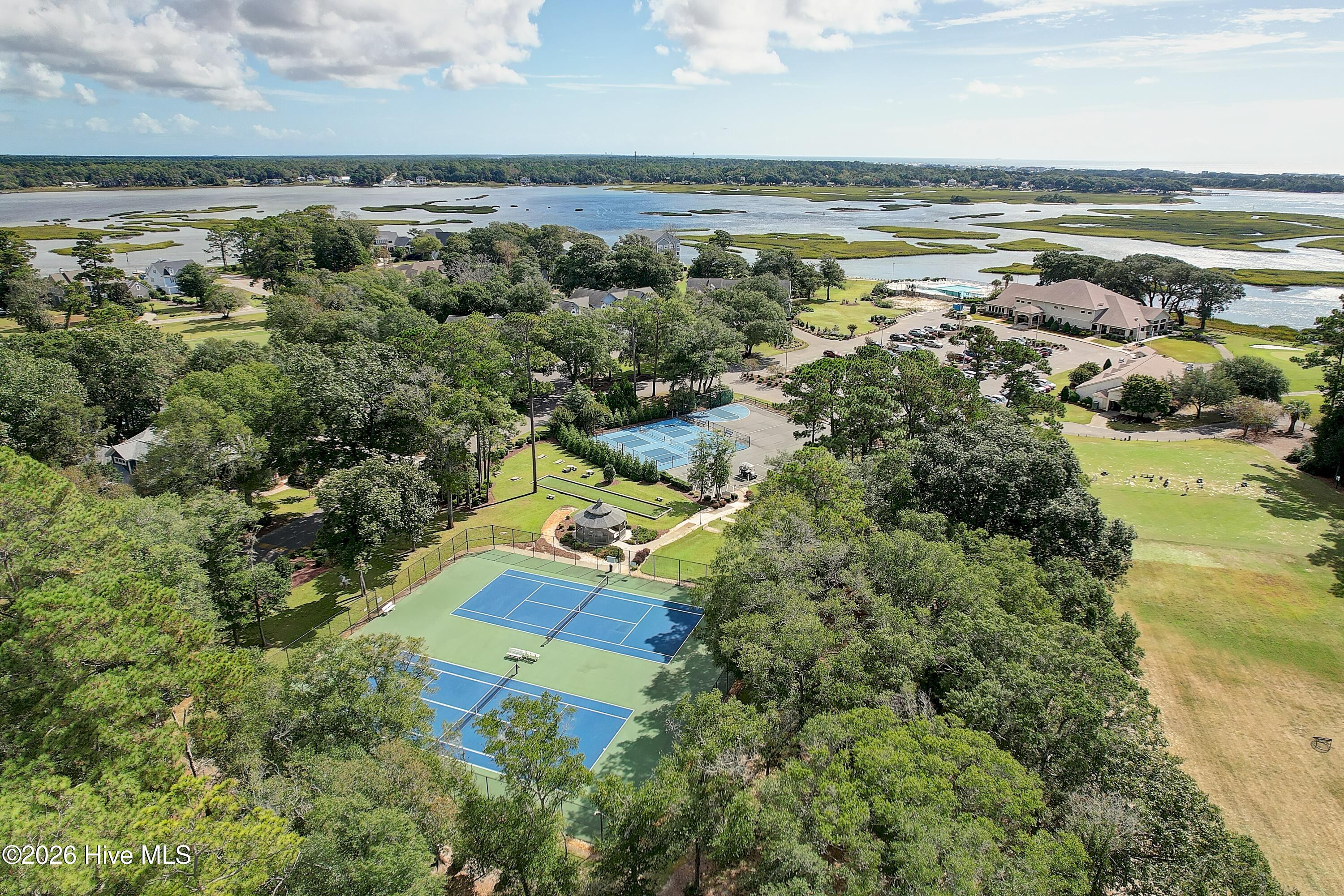 100567872 | Photo 71