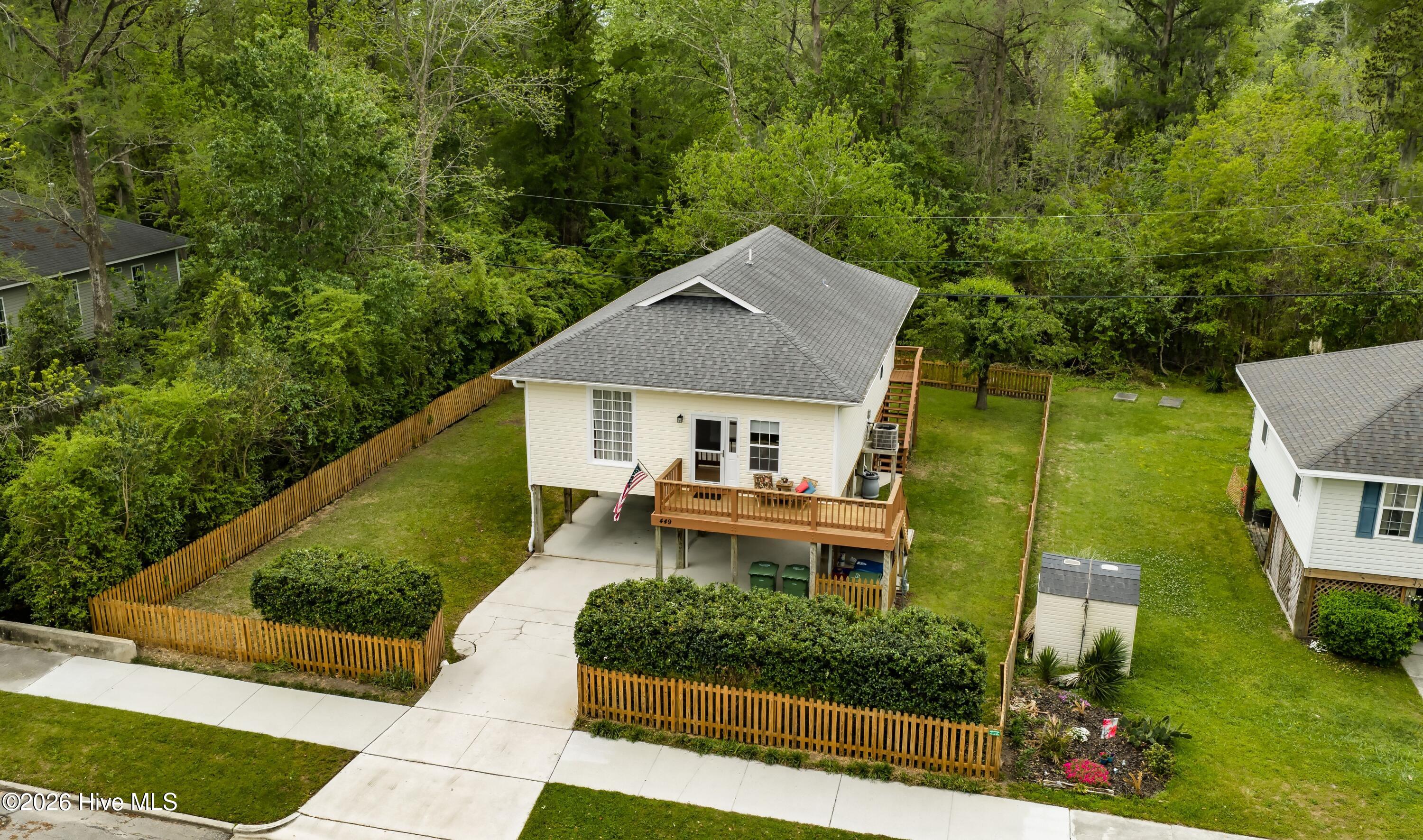 100564769 | Photo 31