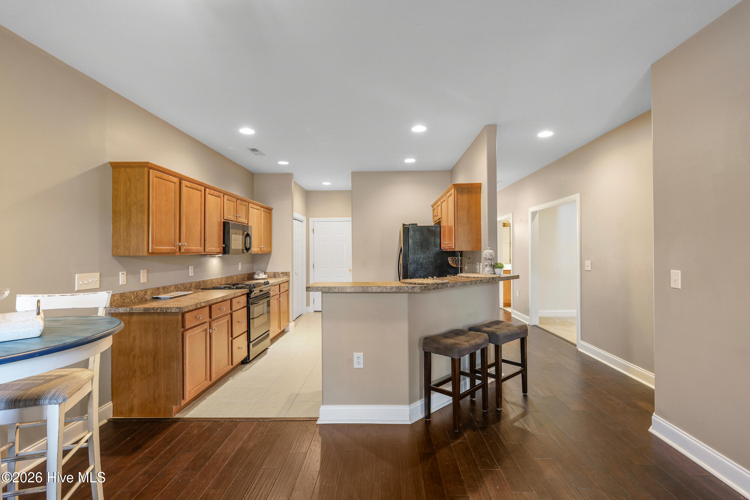 100552325 | Photo 24