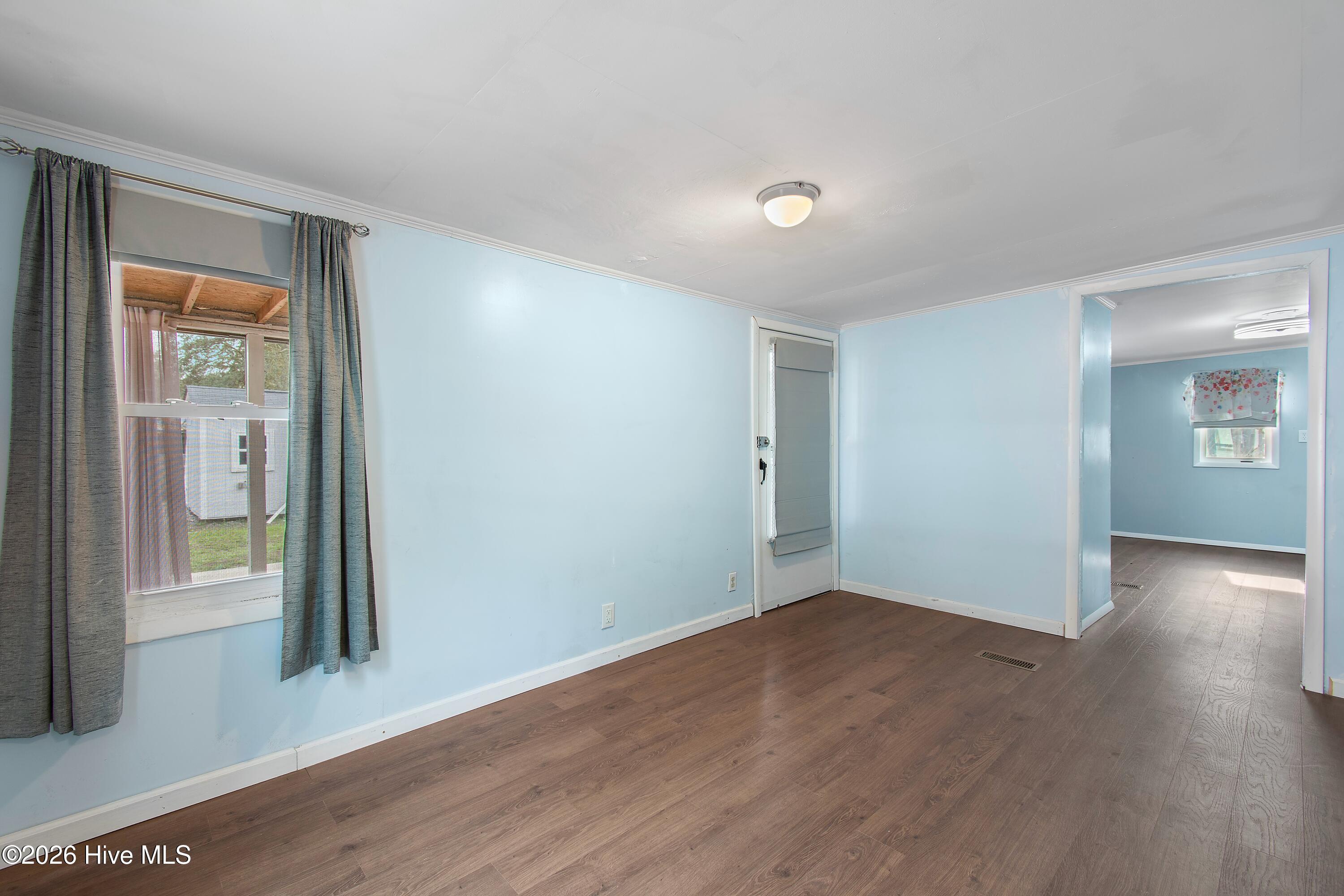 100560053 | Photo 10