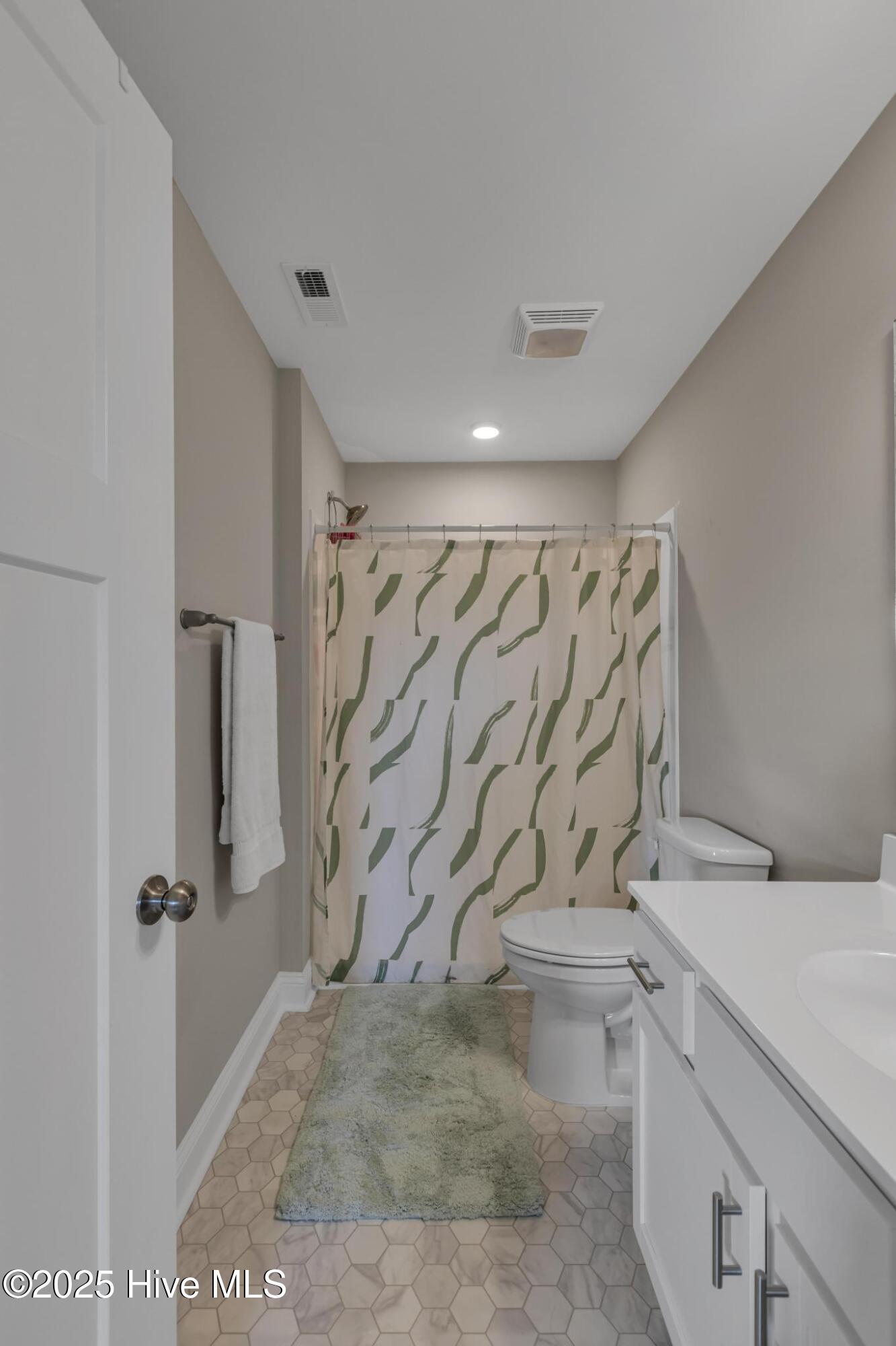 100533481 | Photo 22