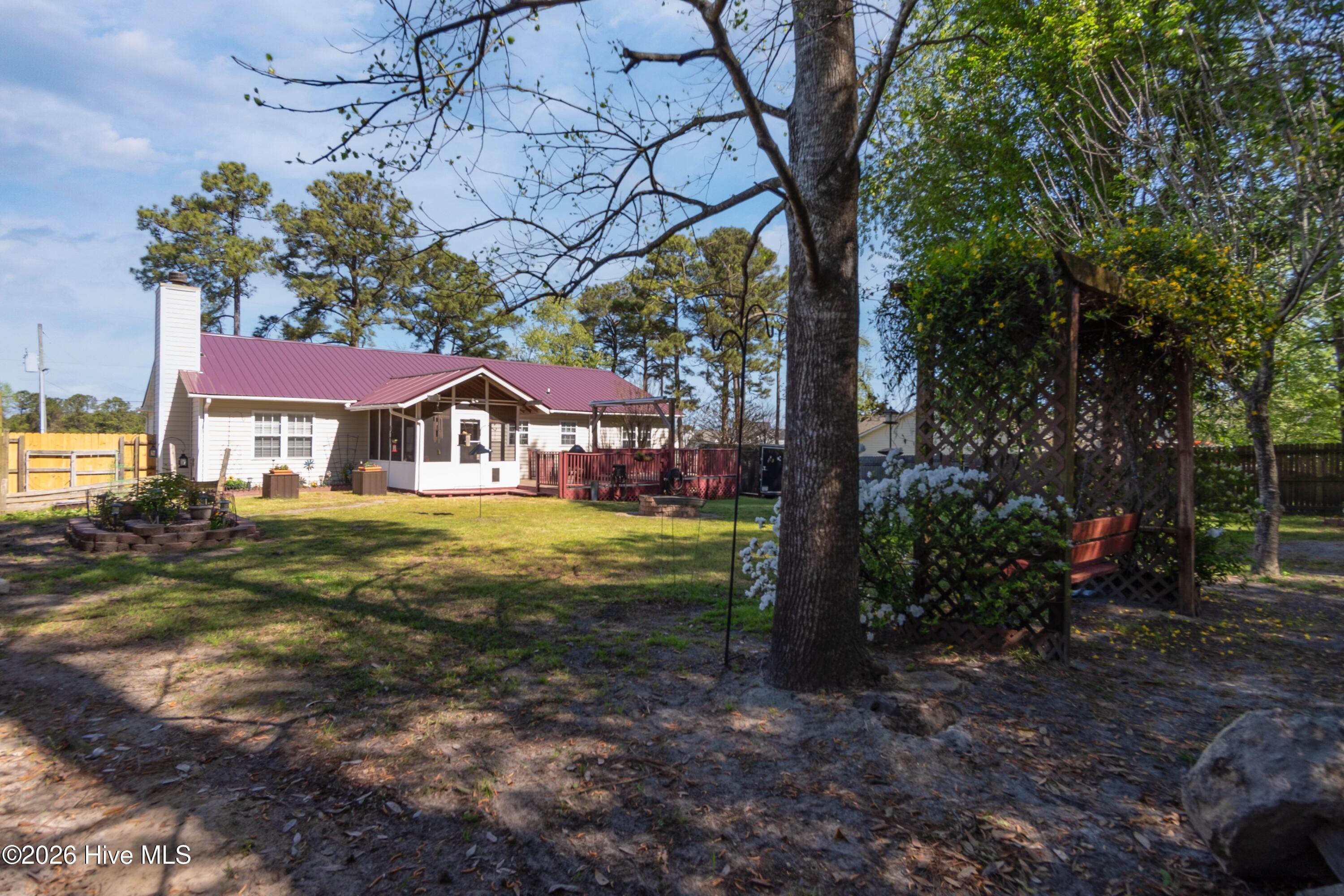 100564108 | Photo 41