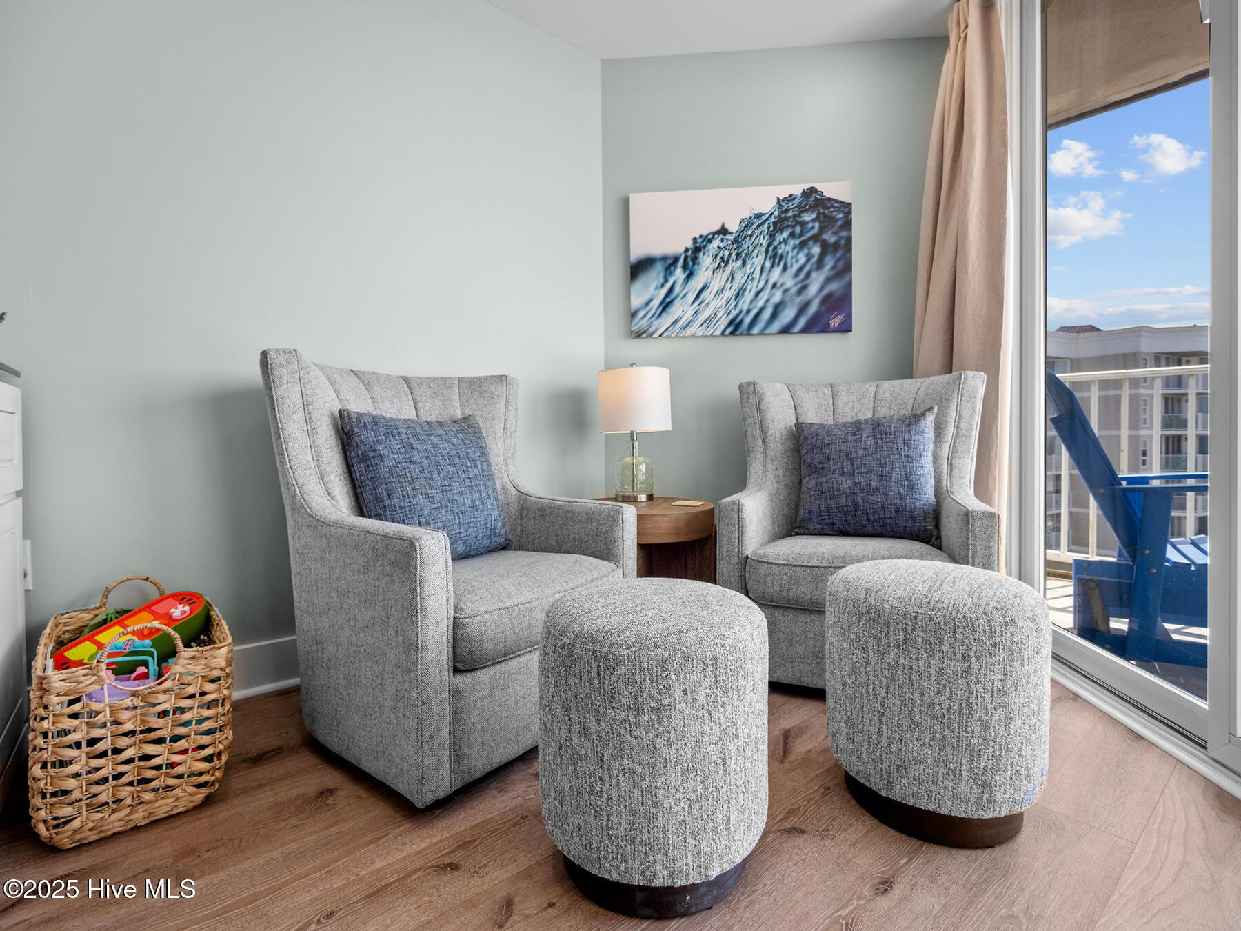 100518726 | Photo 12