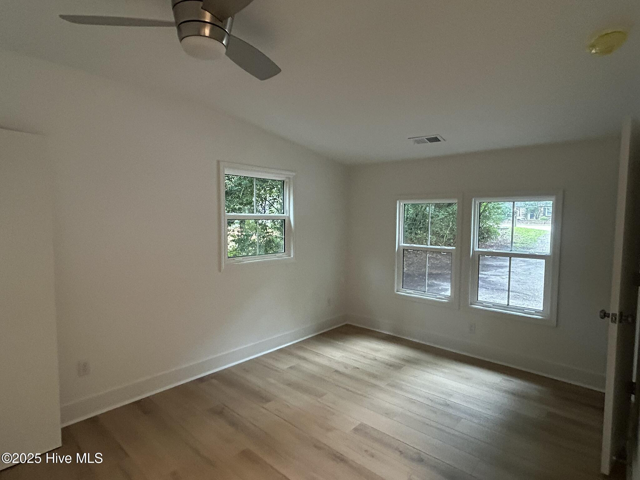 100524375 | Photo 20