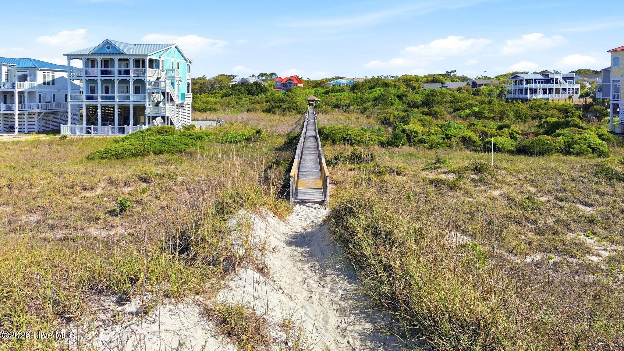 100565841 | Photo 31