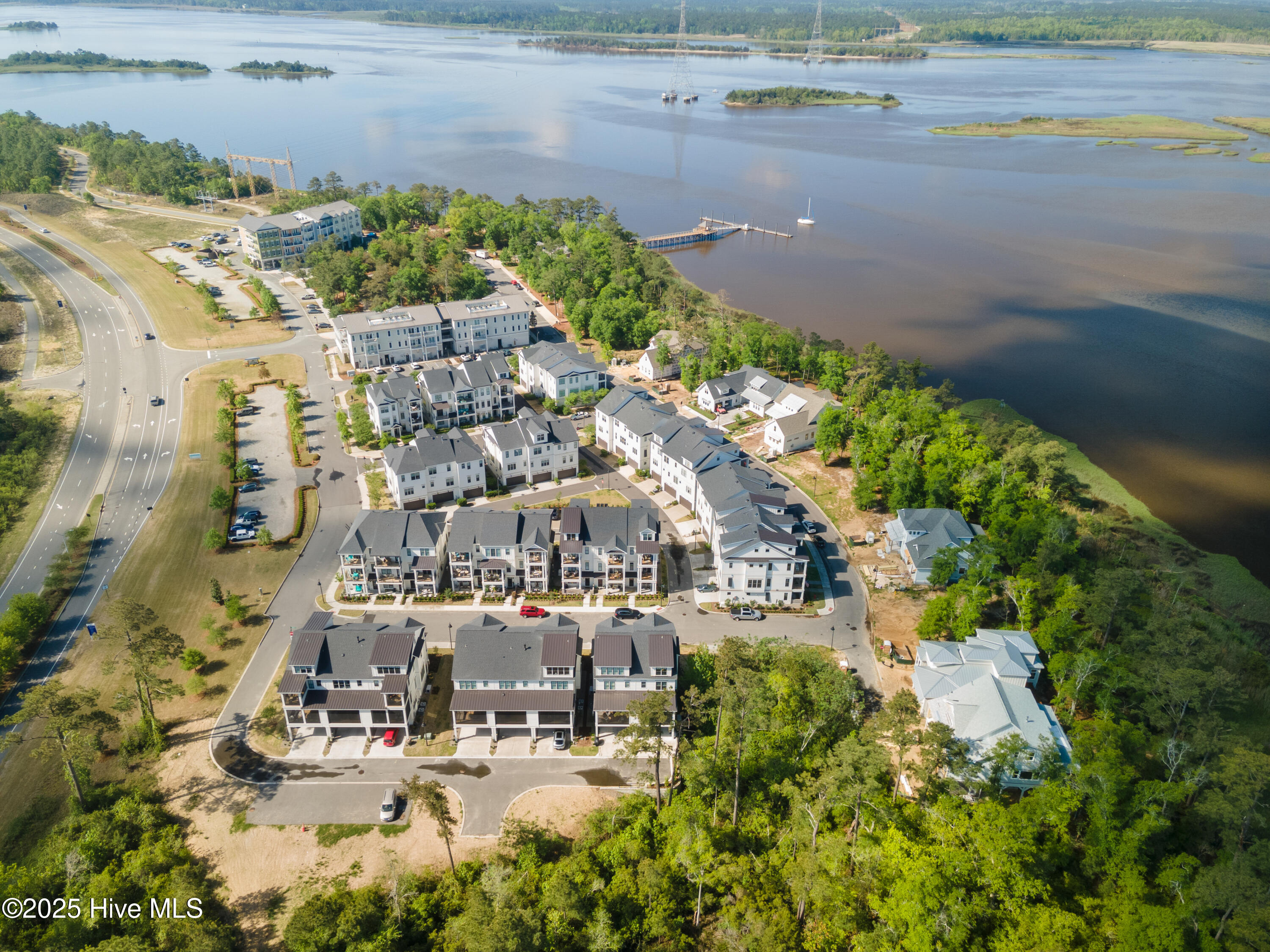 100526645 | Photo 86