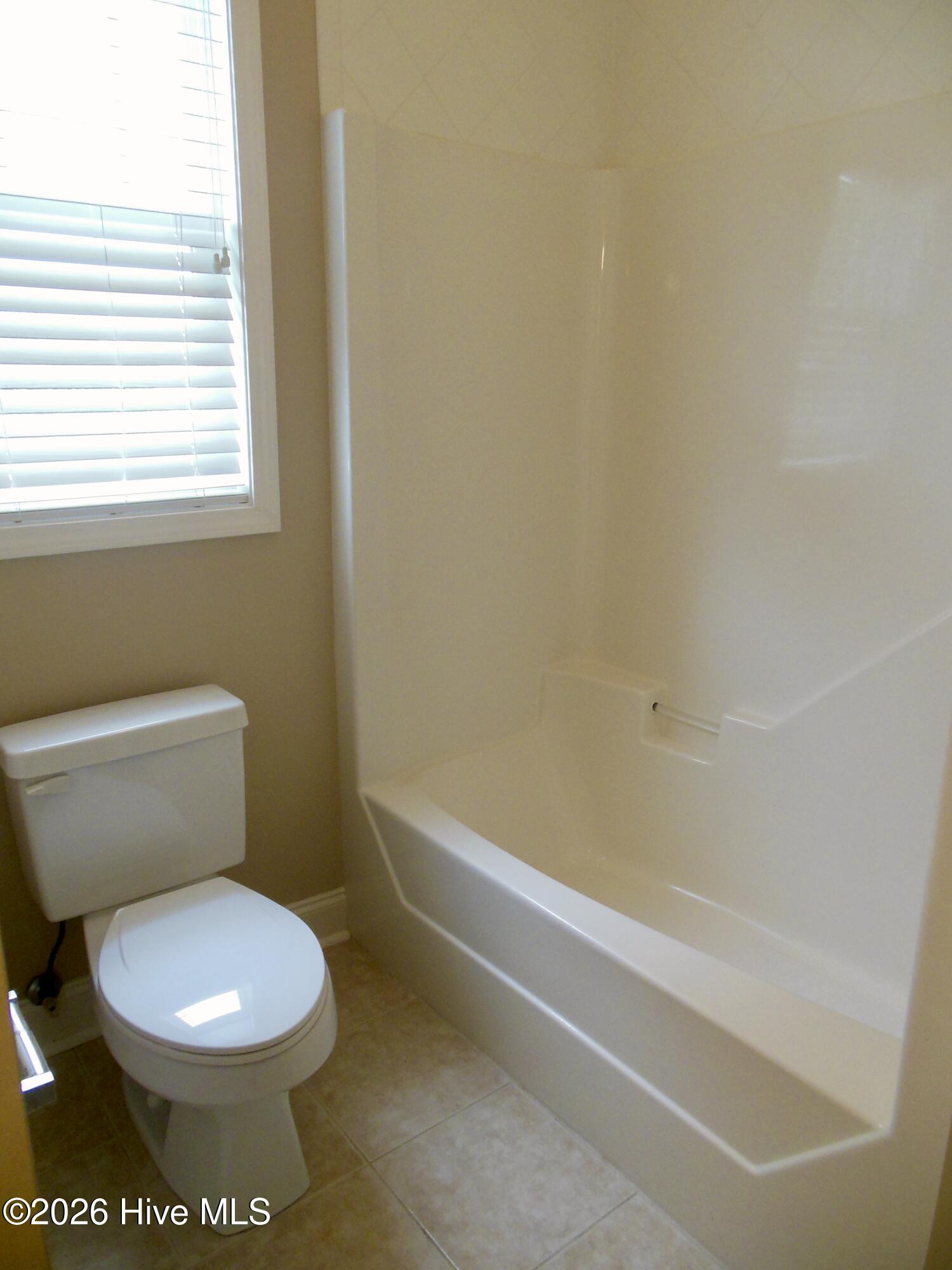 100570032 | Photo 19