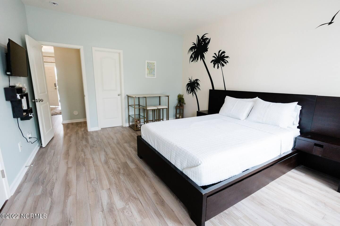 100566513 | Photo 20