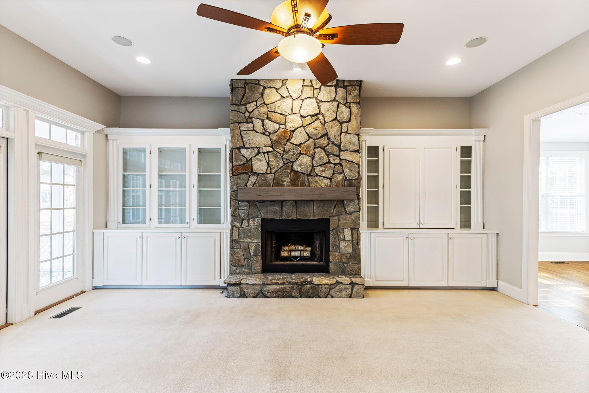 100553307 | Photo 13