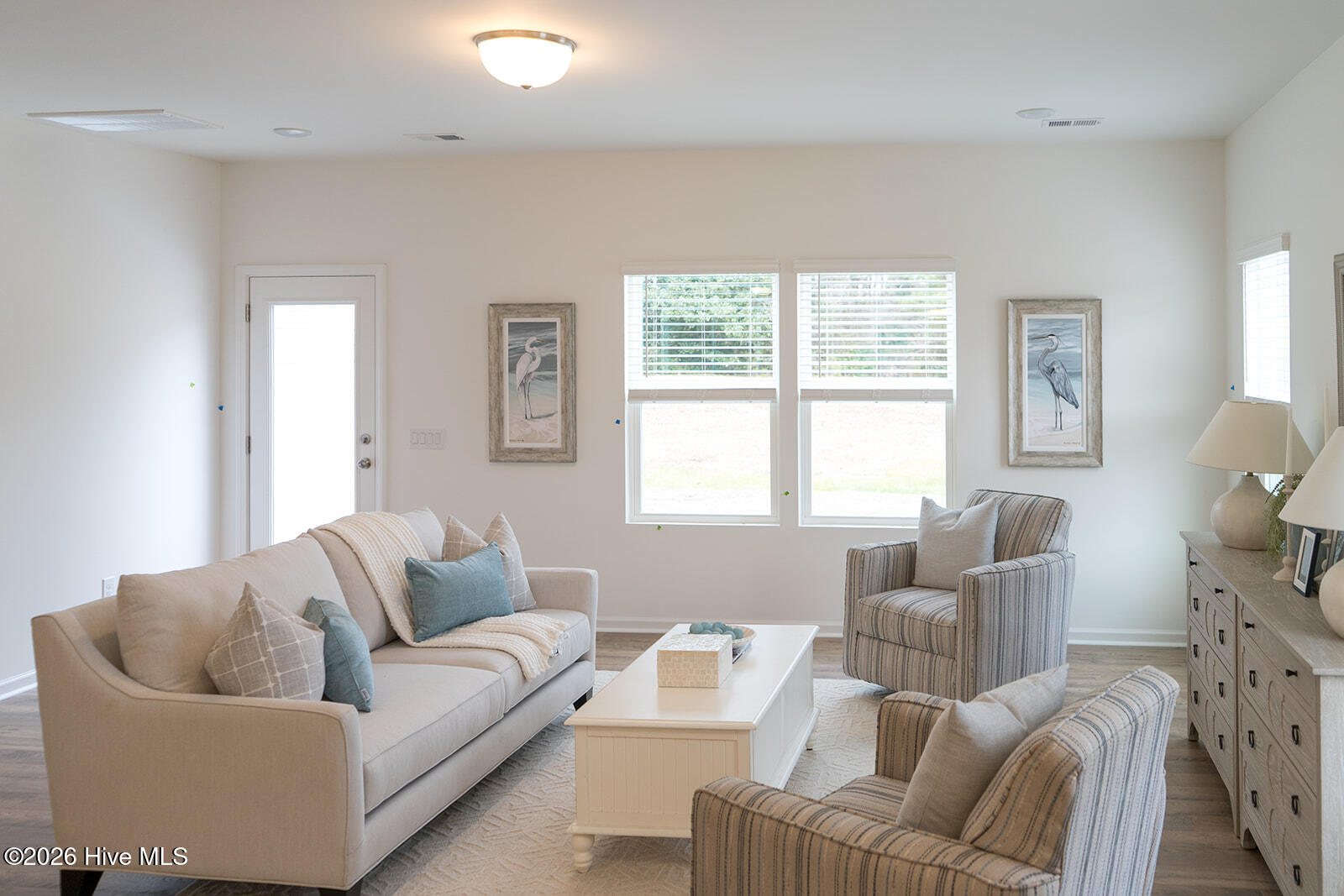 100547743 | Photo 14