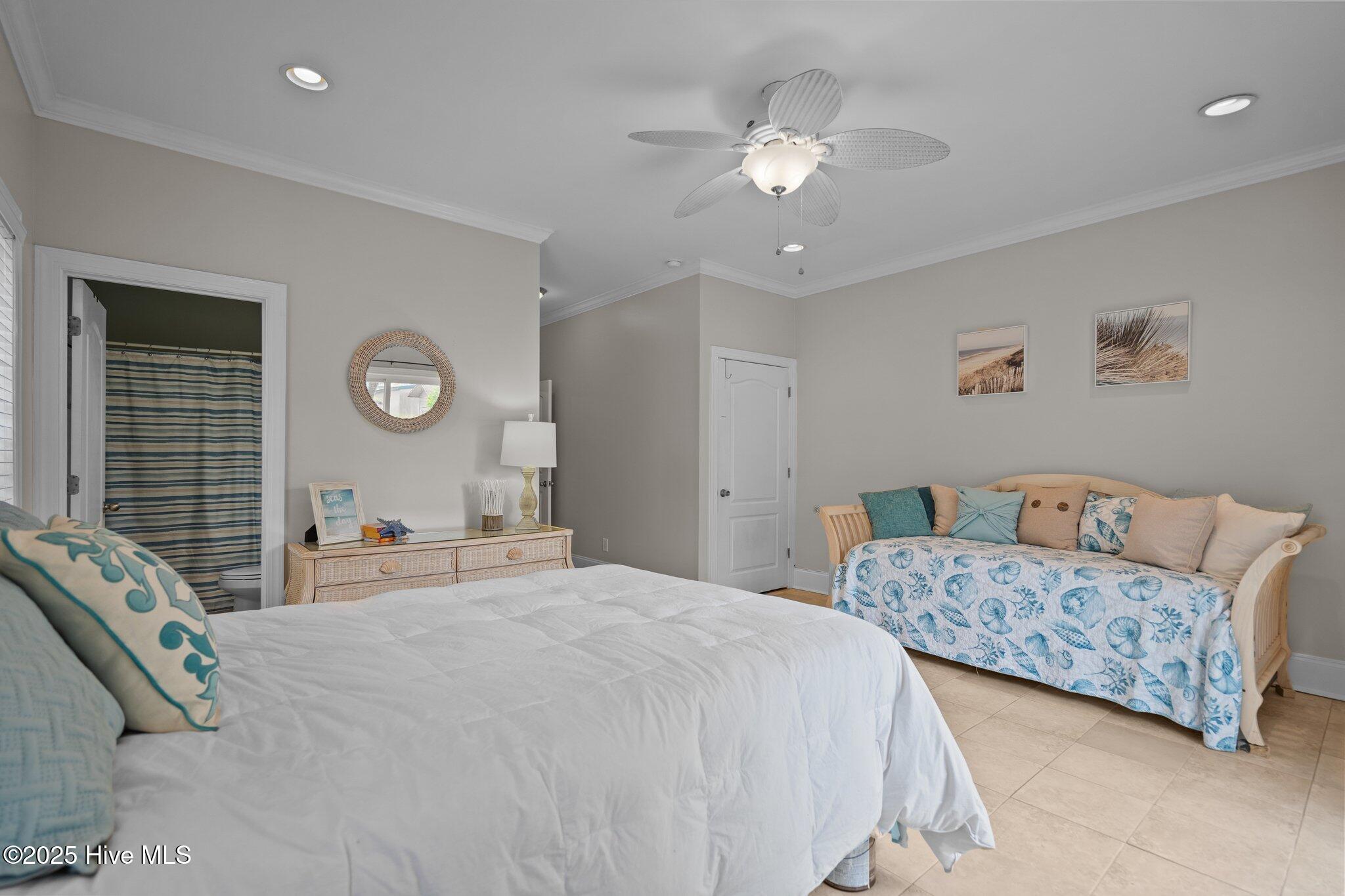 100500957 | Photo 42