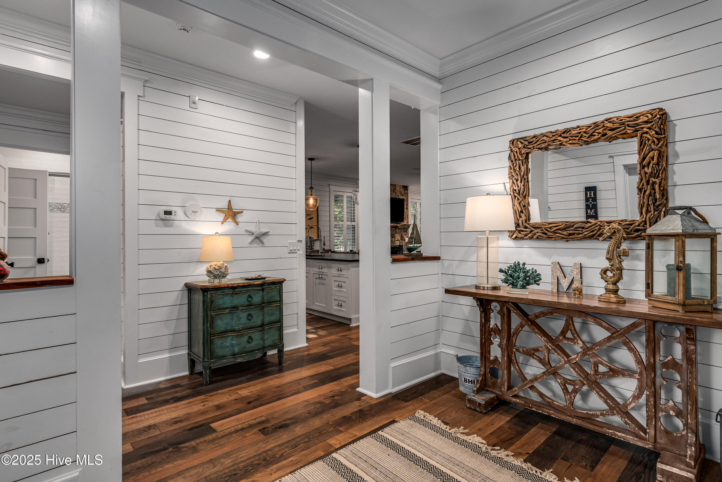 100530236 | Photo 10