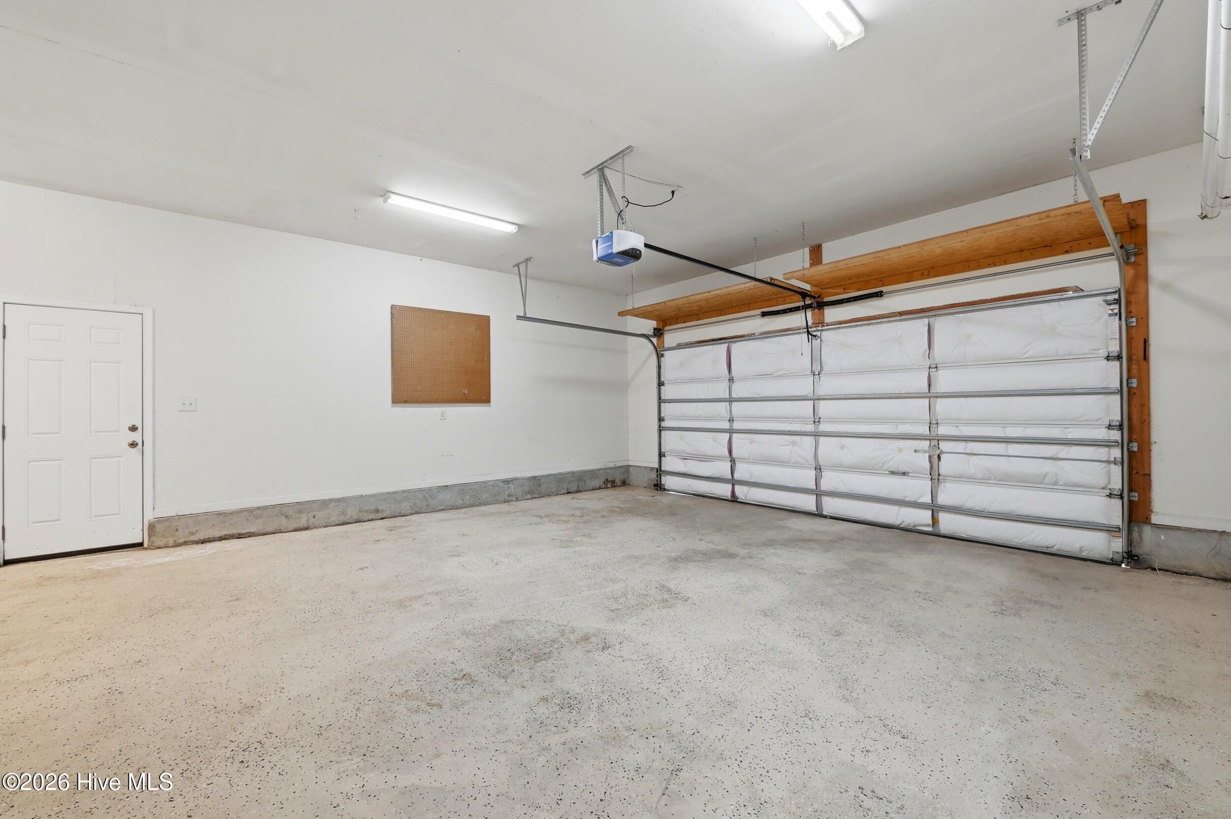 100559953 | Photo 38