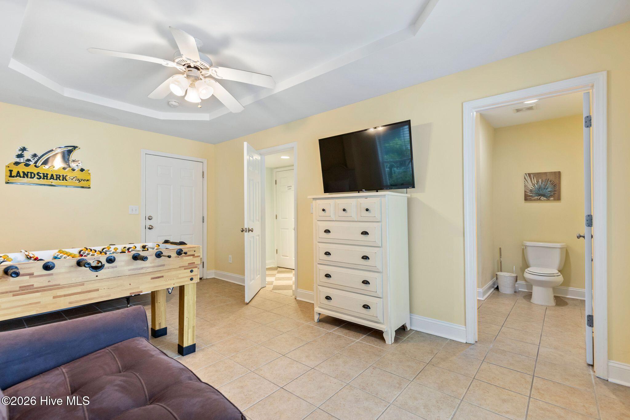 100570292 | Photo 53