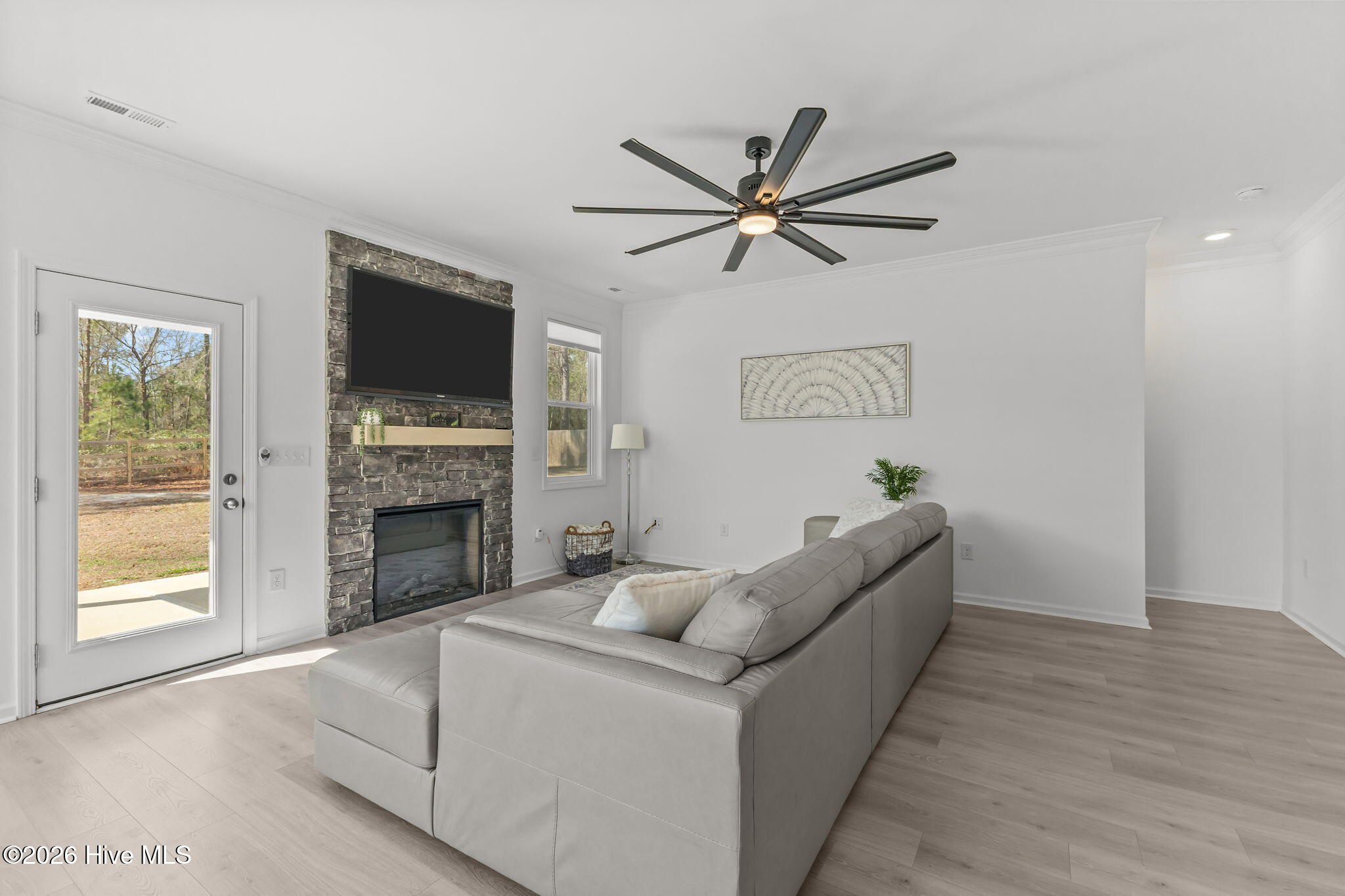 17-web-or-mls-AZ3A2484