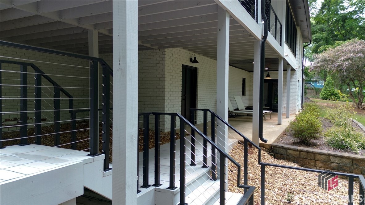 1041 Hollow Creek Way