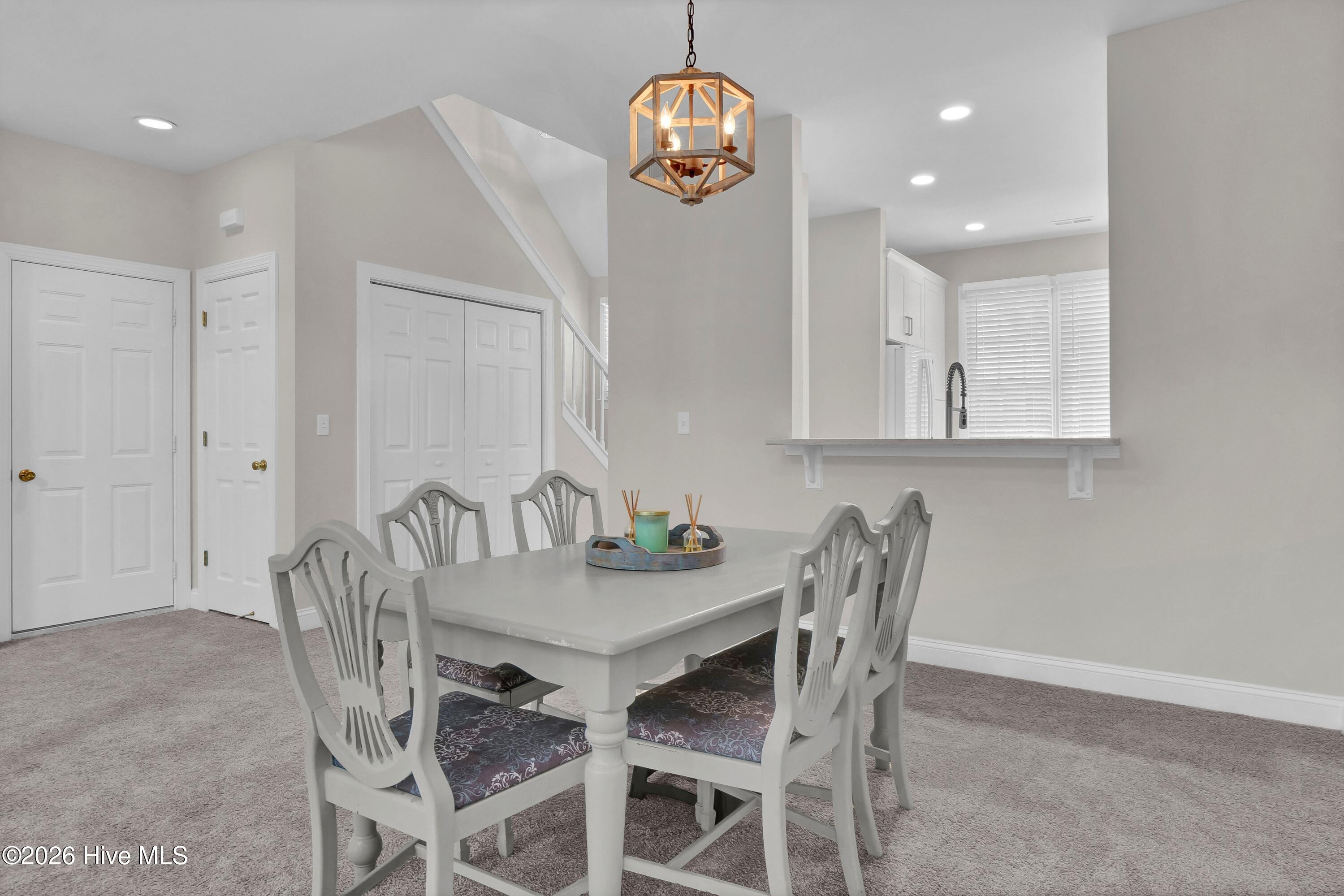 100556747 | Photo 10