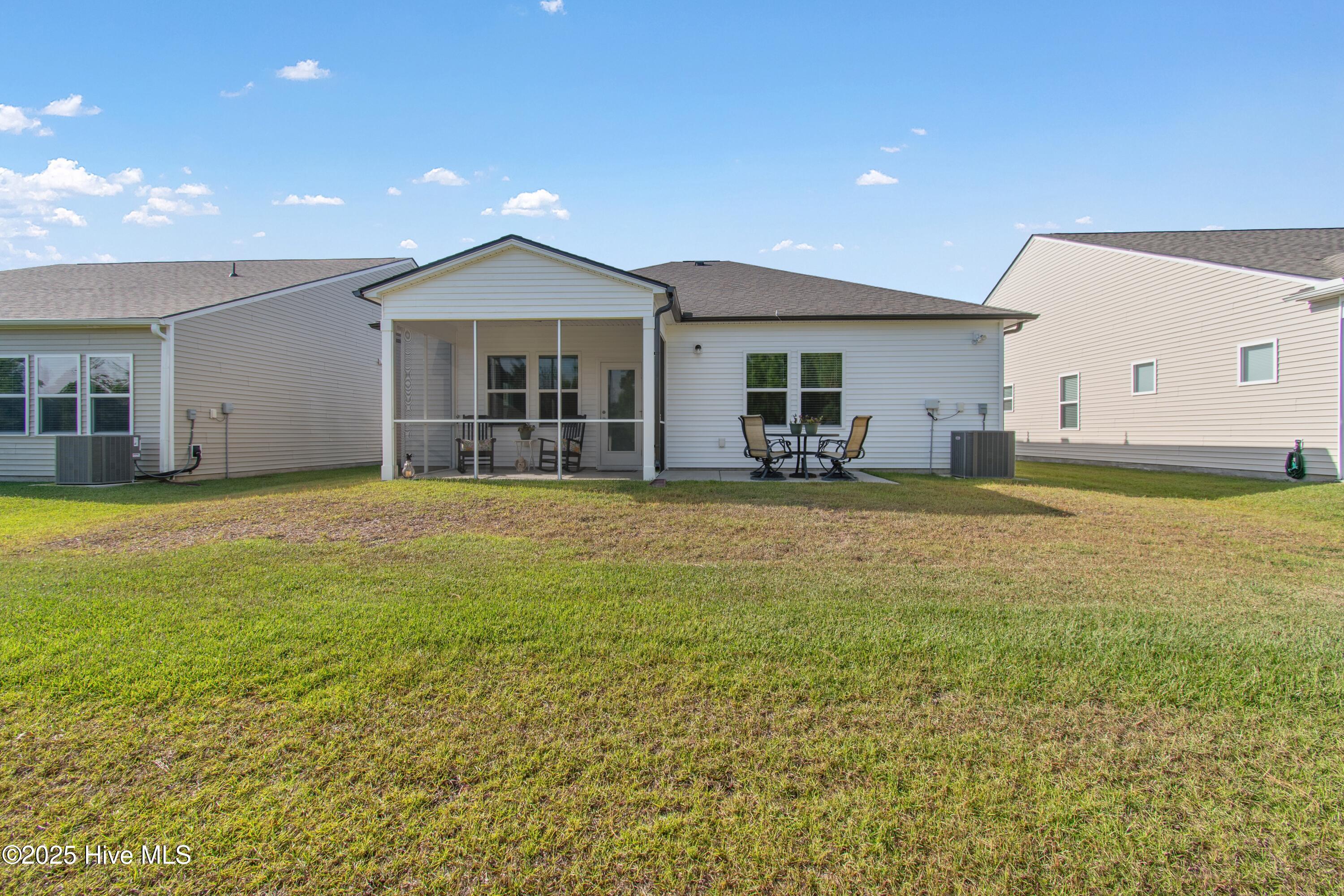 100532742 | Photo 32