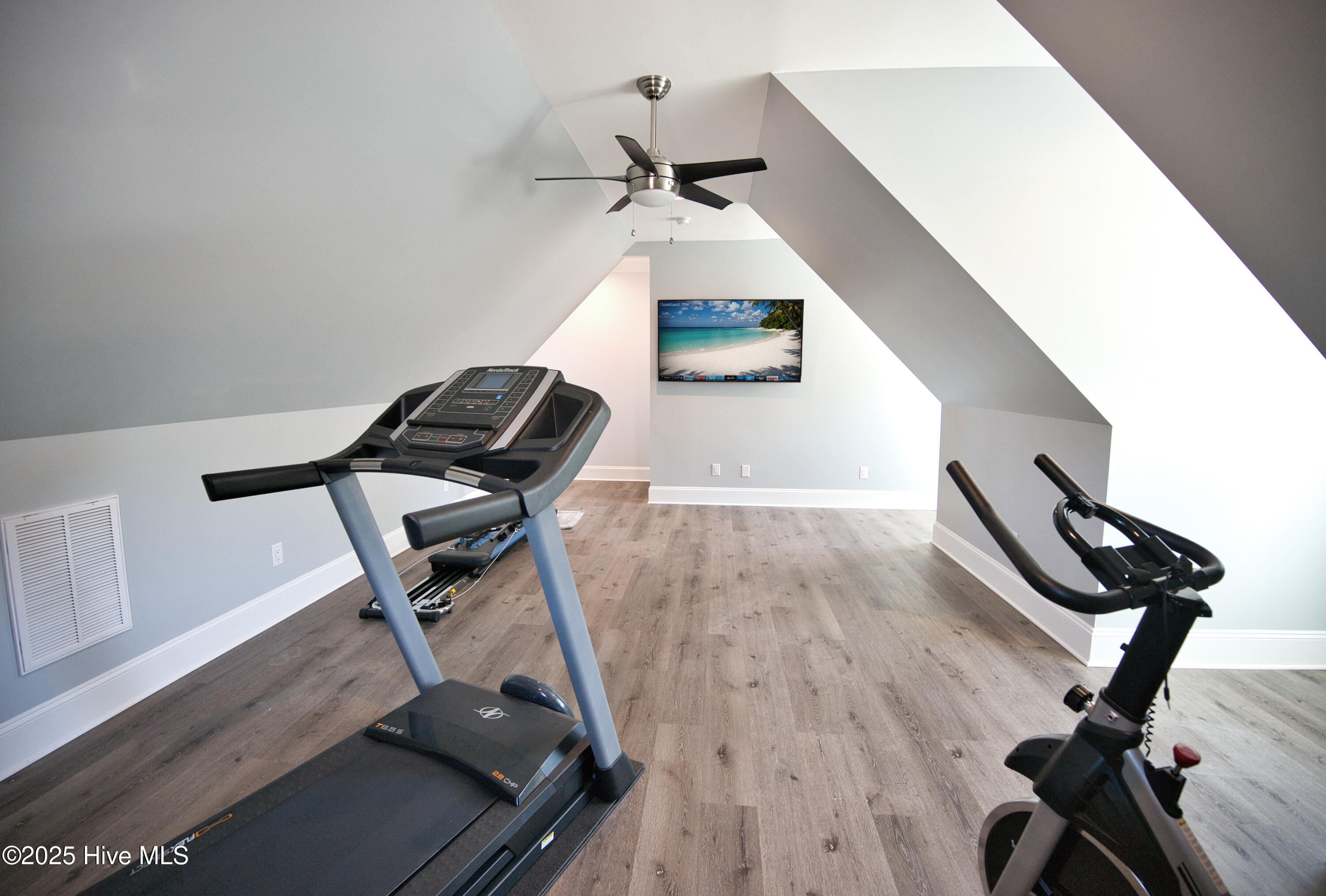 100546521 | Photo 75