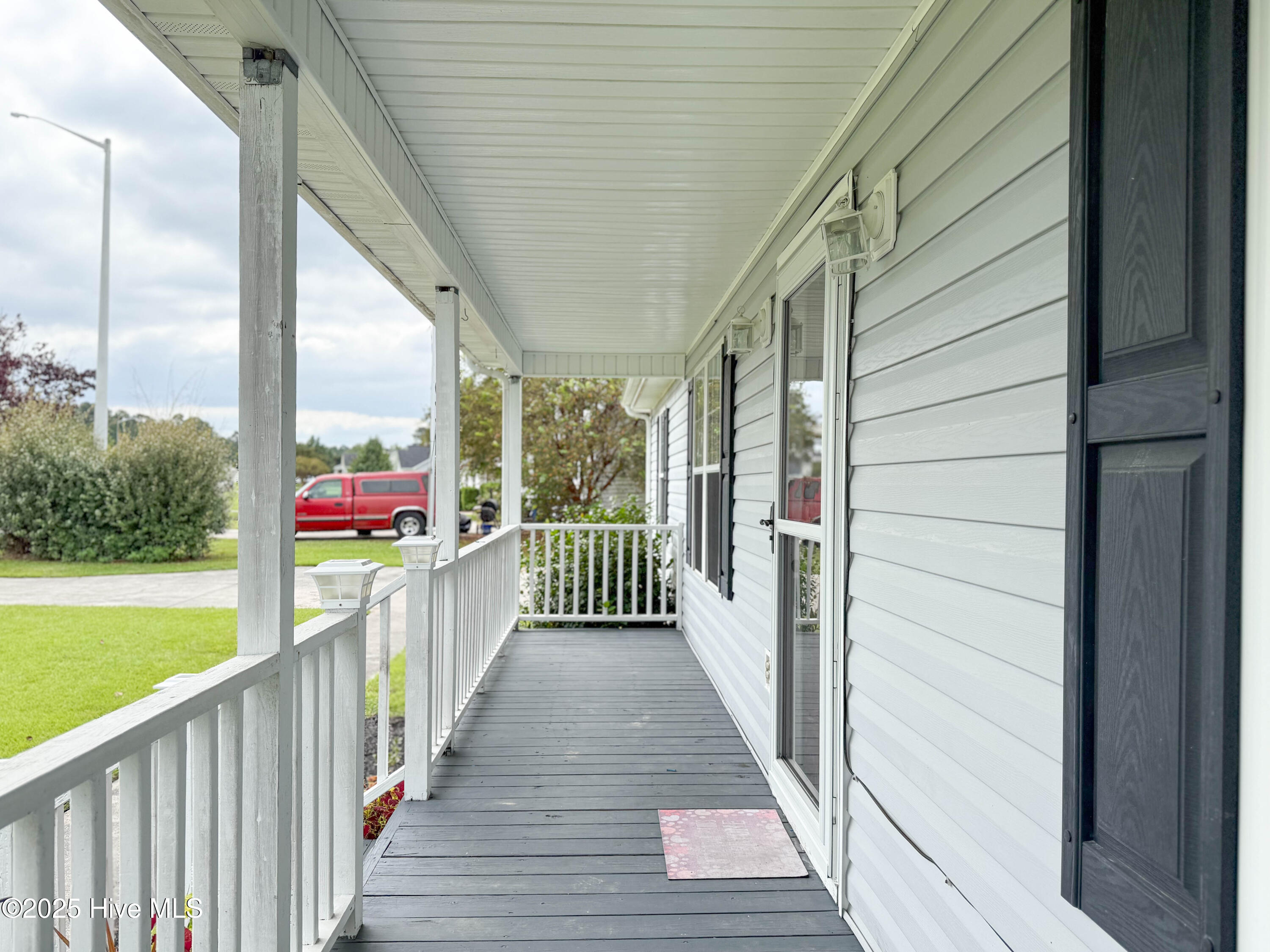 125 Kanton Drive, Jacksonville, NC 28540 – photo 3: Photo Sep 08 2025, 12 16 11 PM