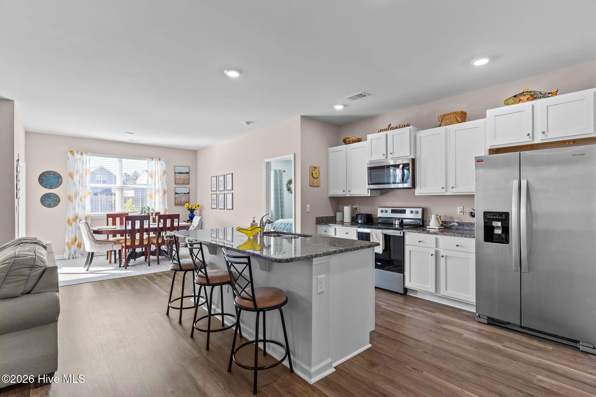 100569205 | Photo 14