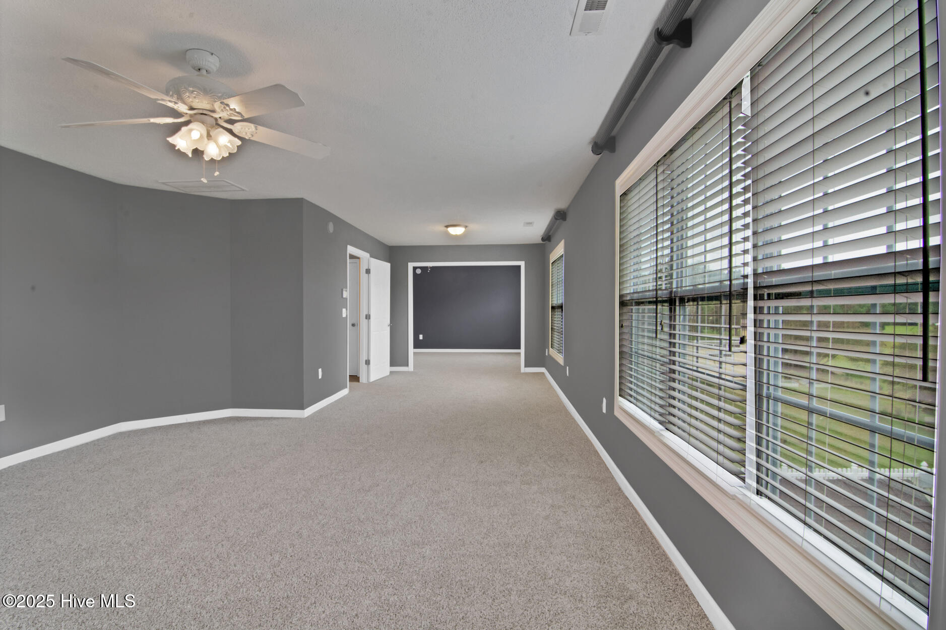 100536768 | Photo 18