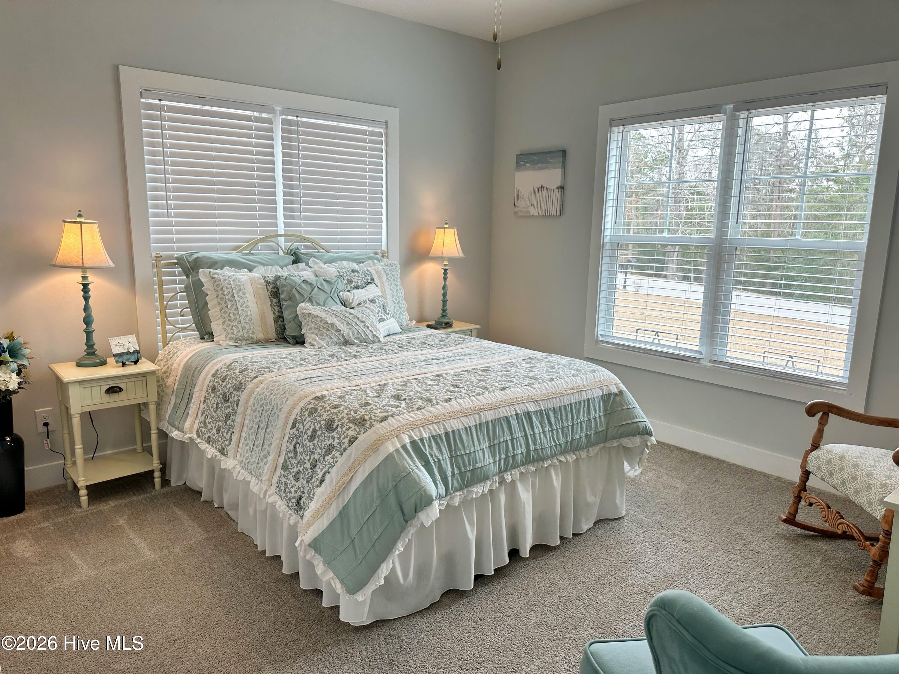 100555185 | Photo 24