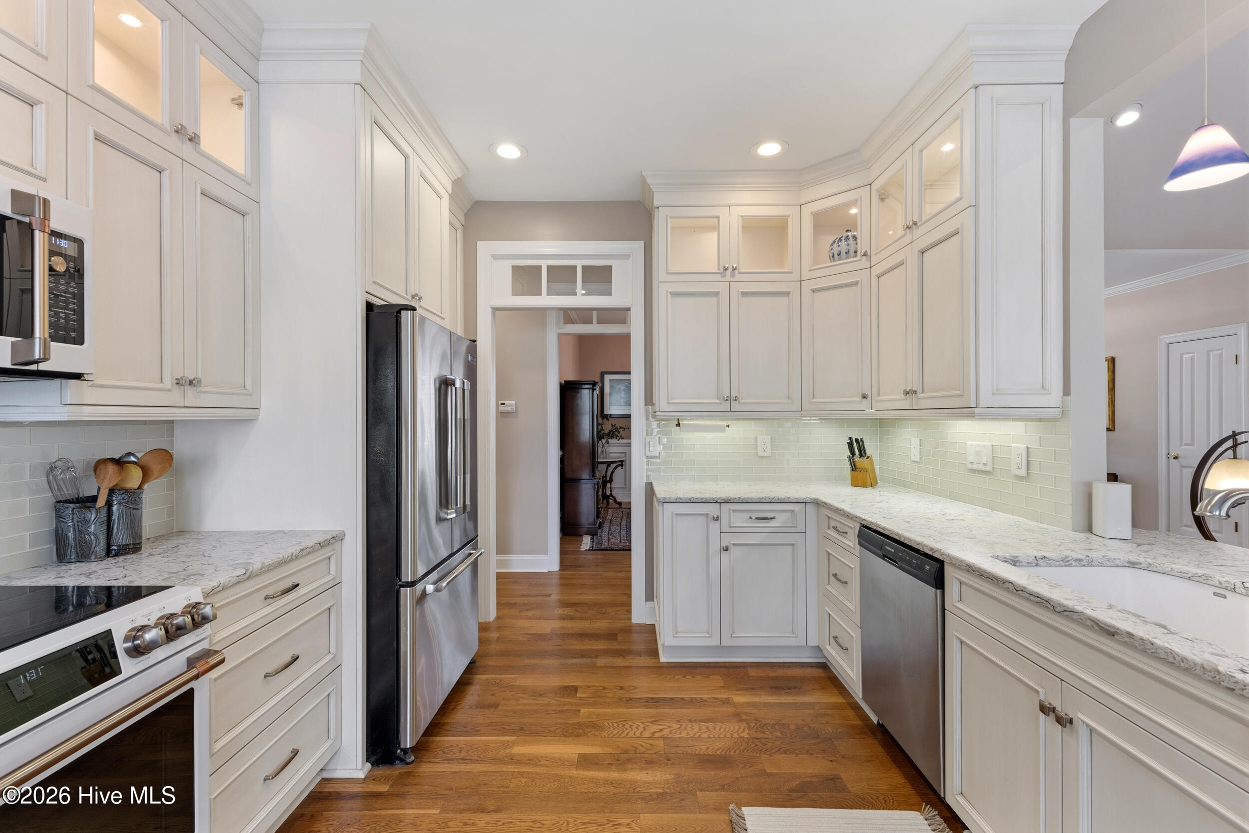 100564040 | Photo 15