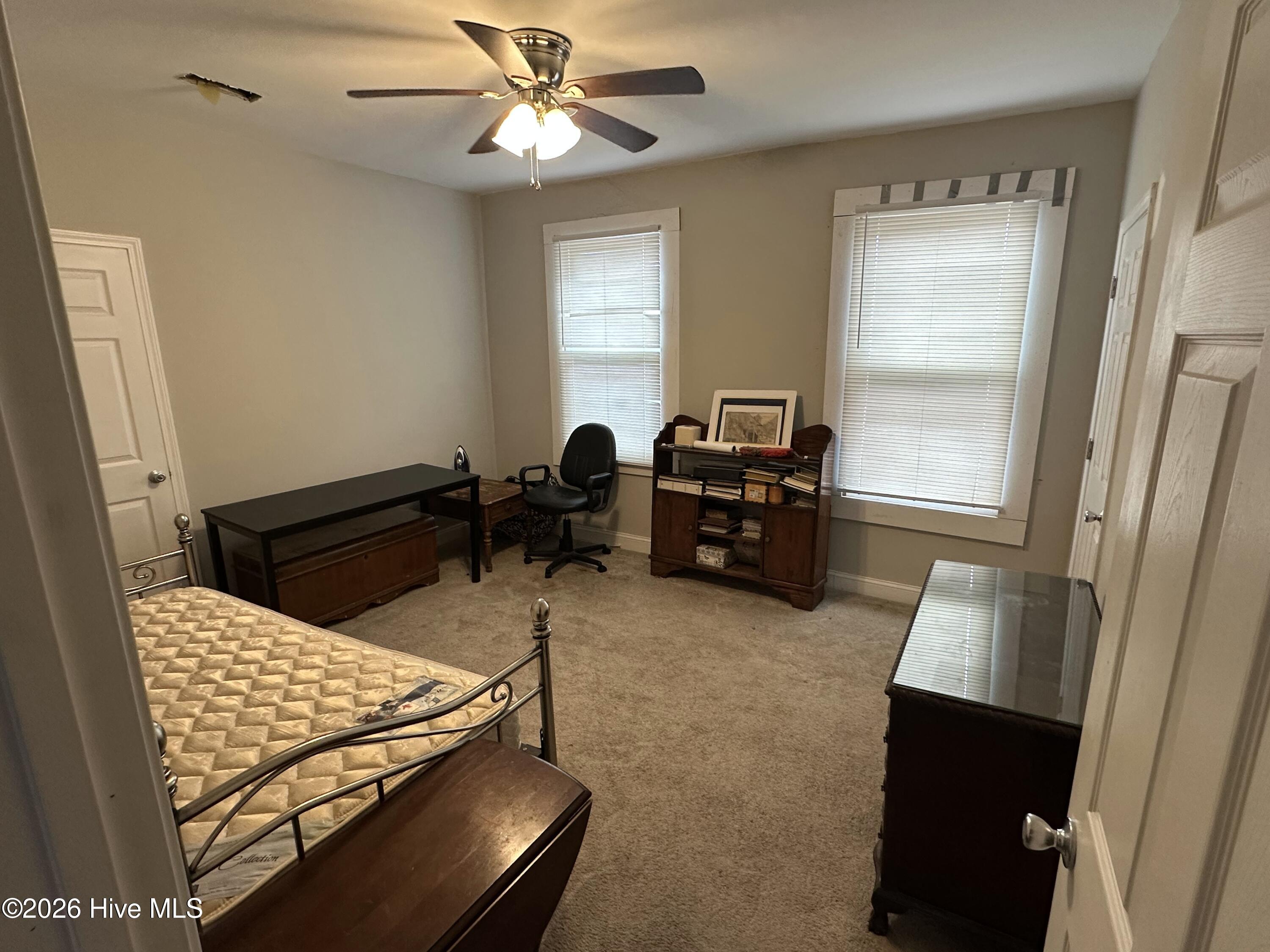 100560745 | Photo 12