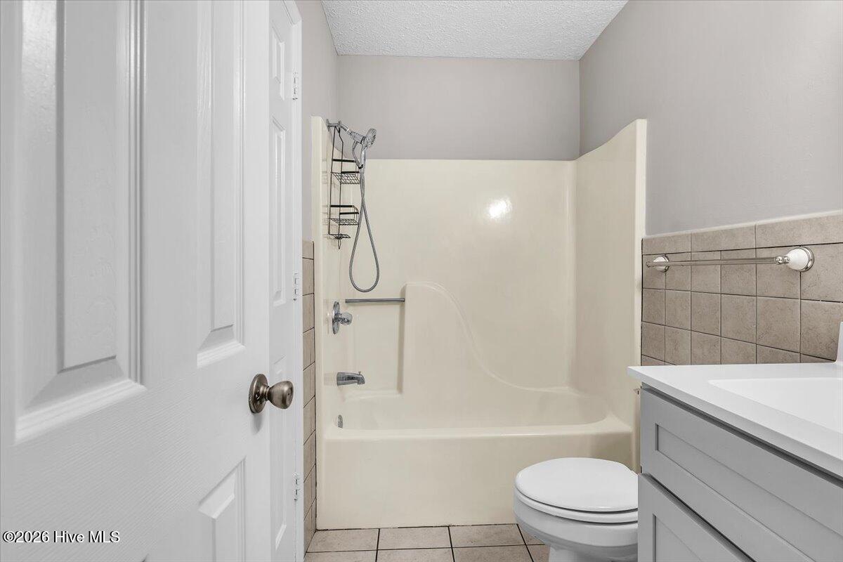 100568234 | Photo 36