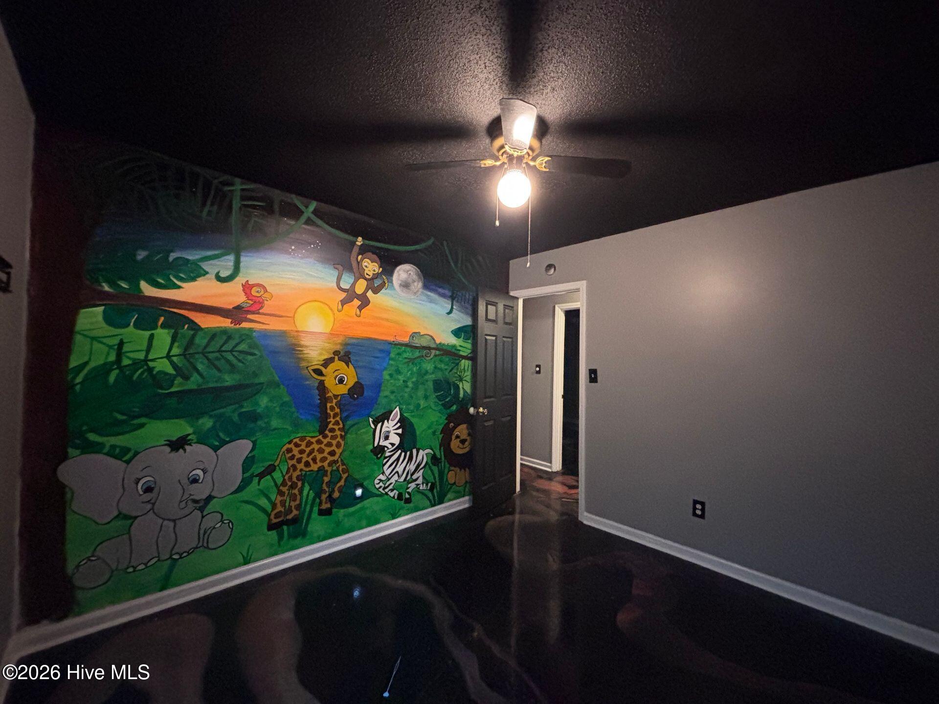 100555707 | Photo 13