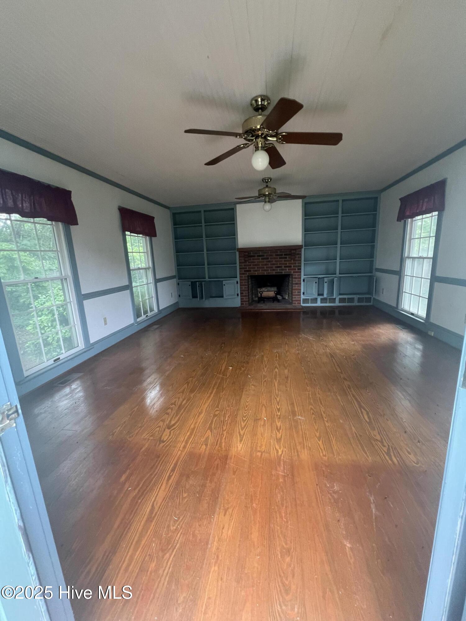 105 S Front Street