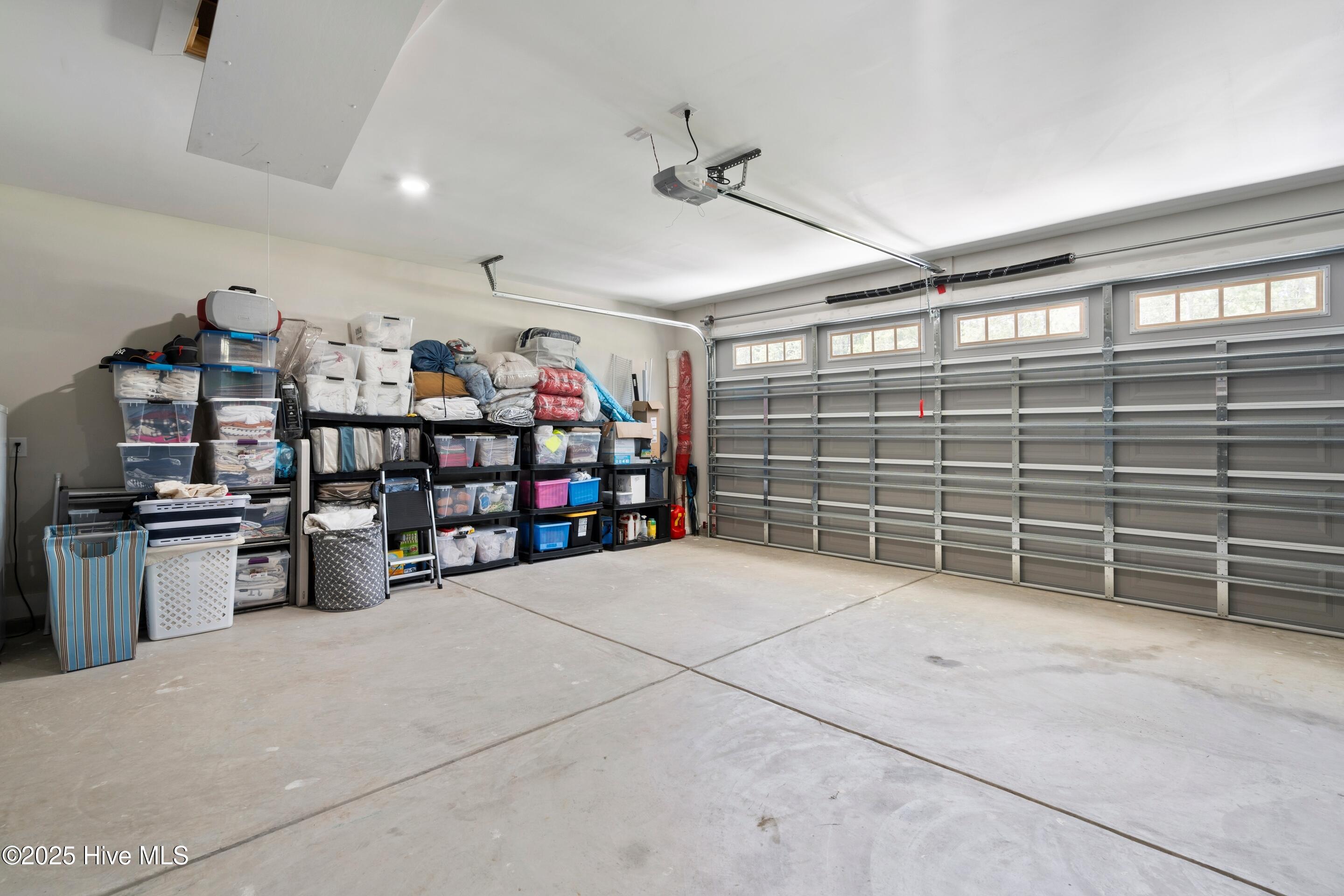 100516160 | Photo 22