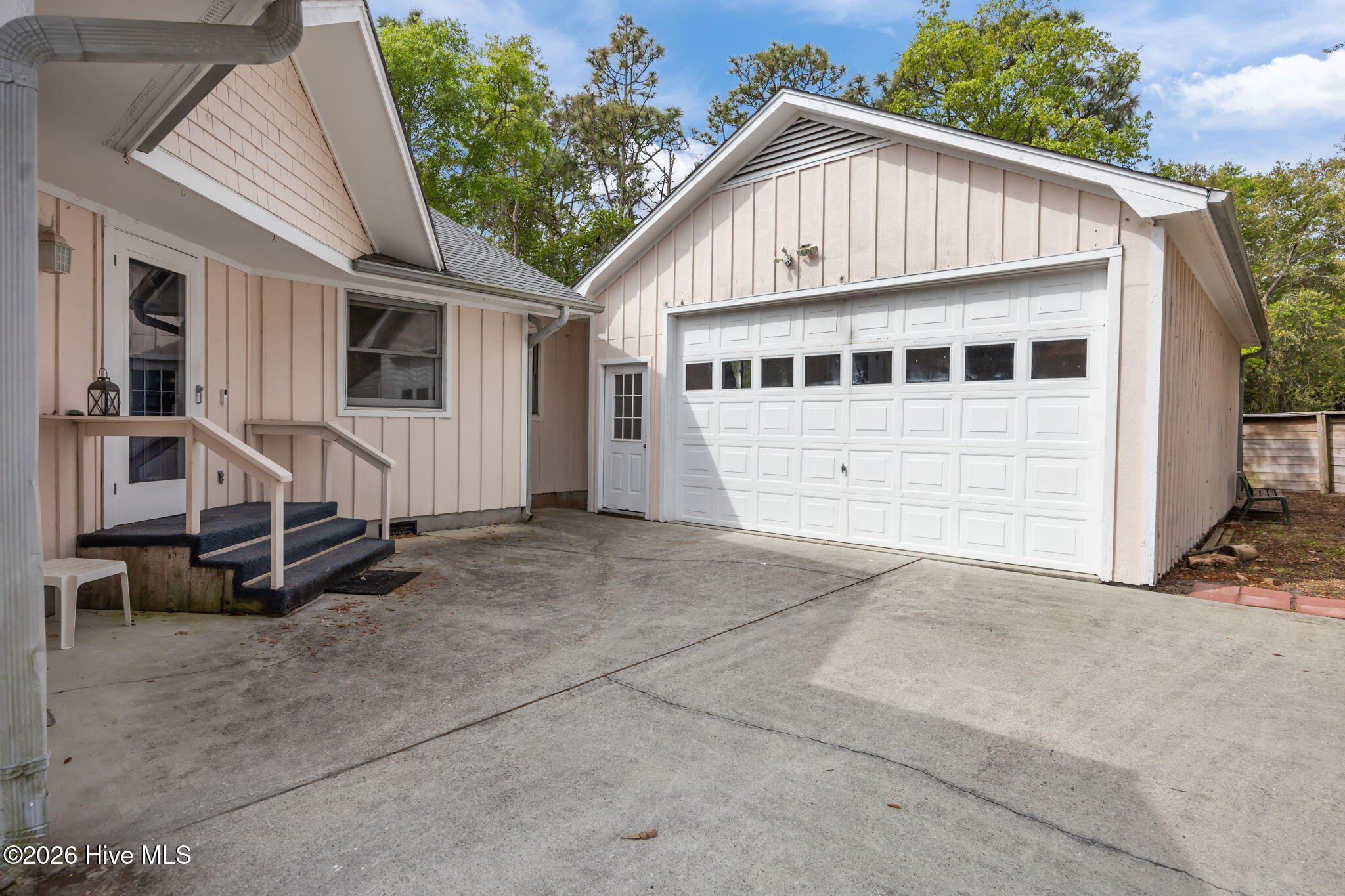 100565896 | Photo 41