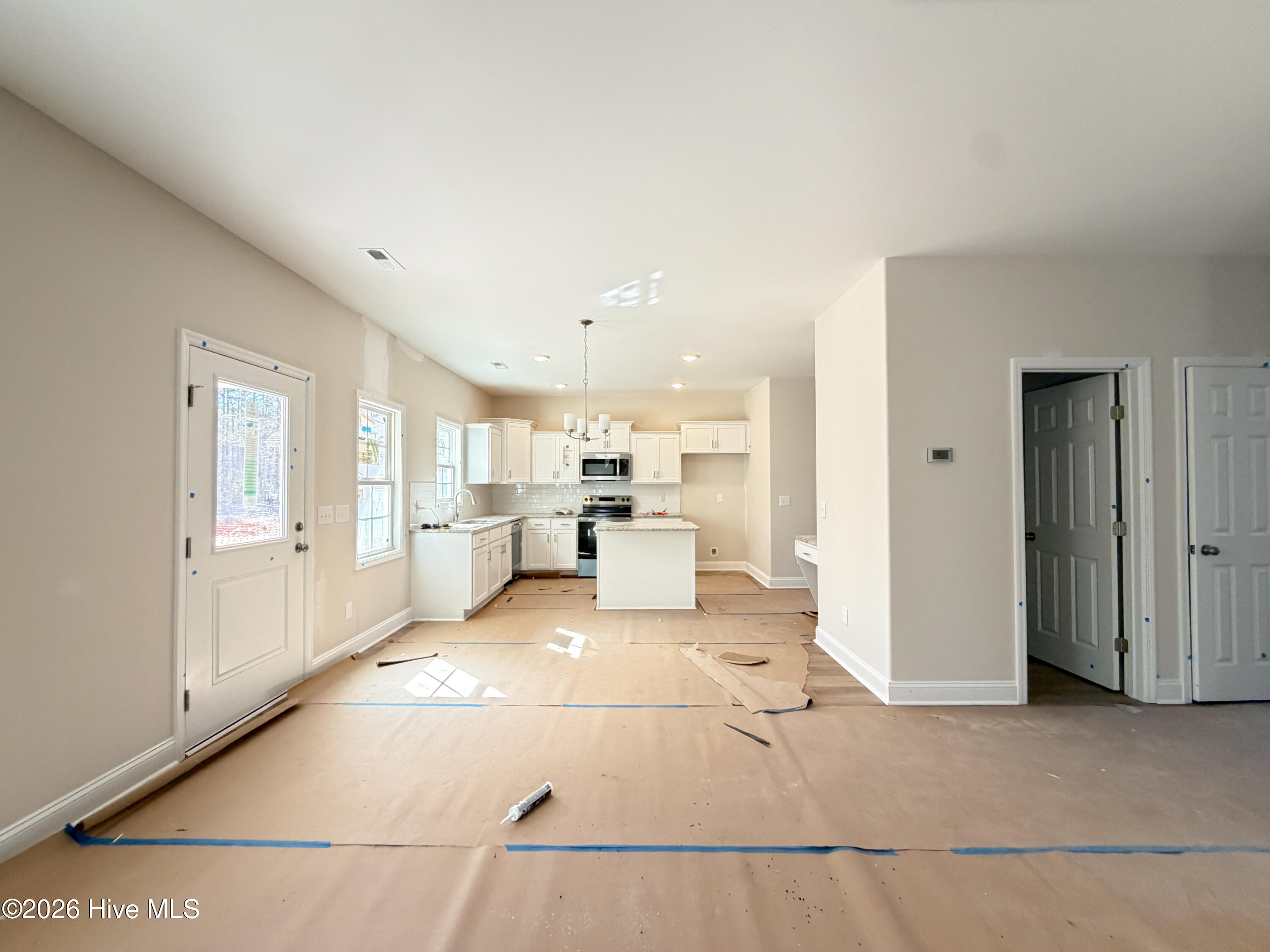 100552209 | Photo 11