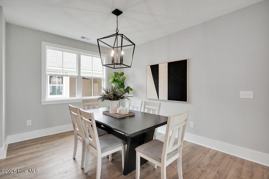 100550768 | Photo 25