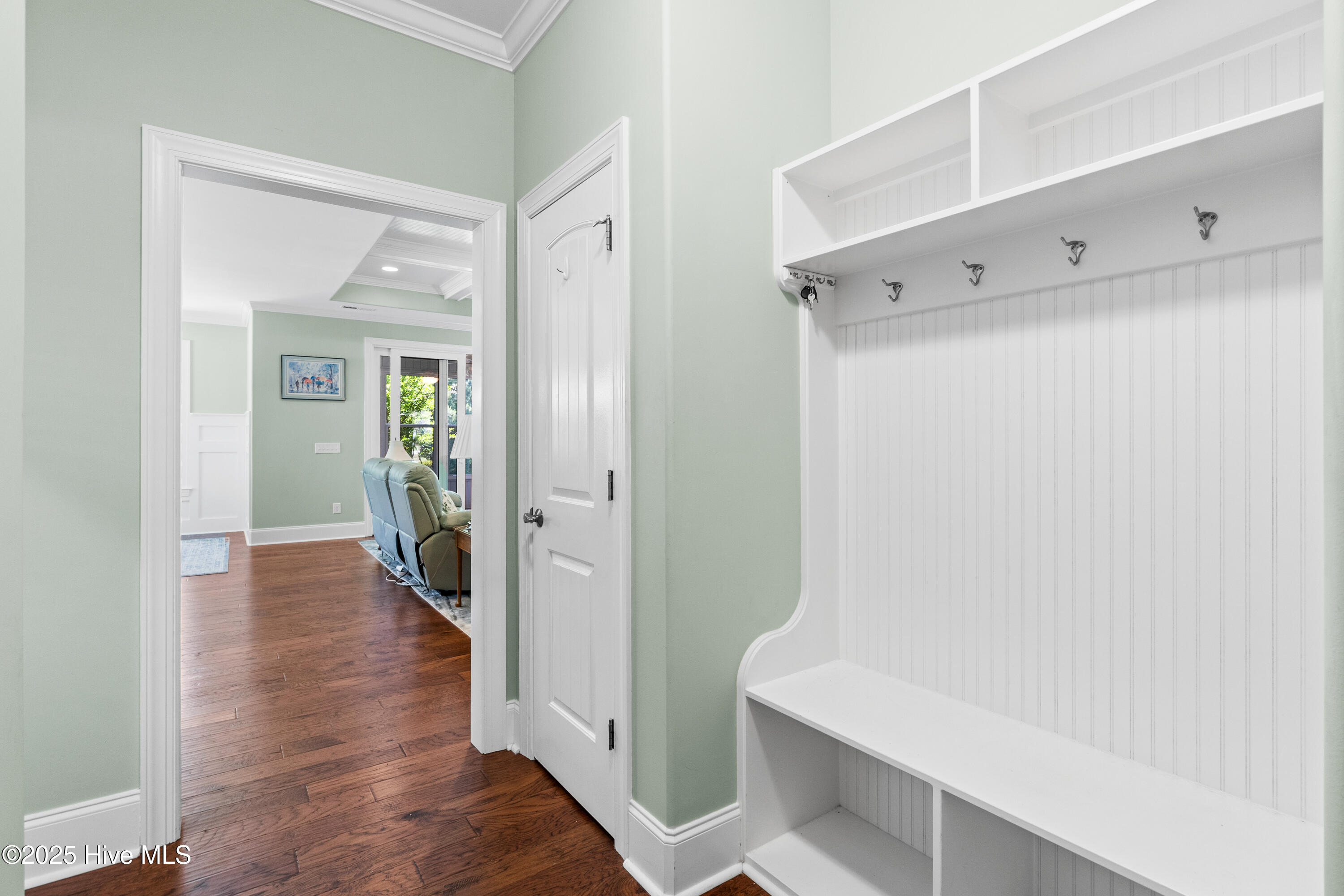 100504300 | Photo 43