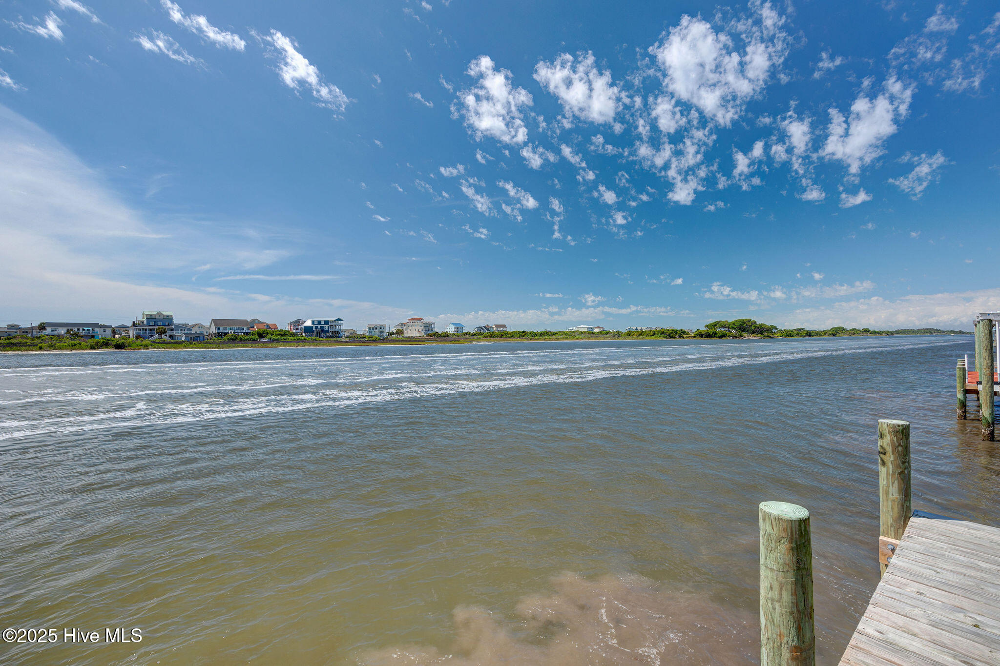 100505826 | Photo 11