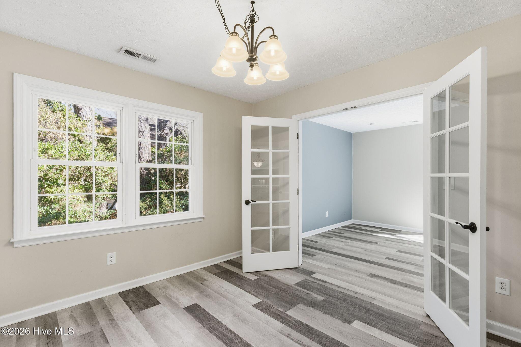 100554538 | Photo 15