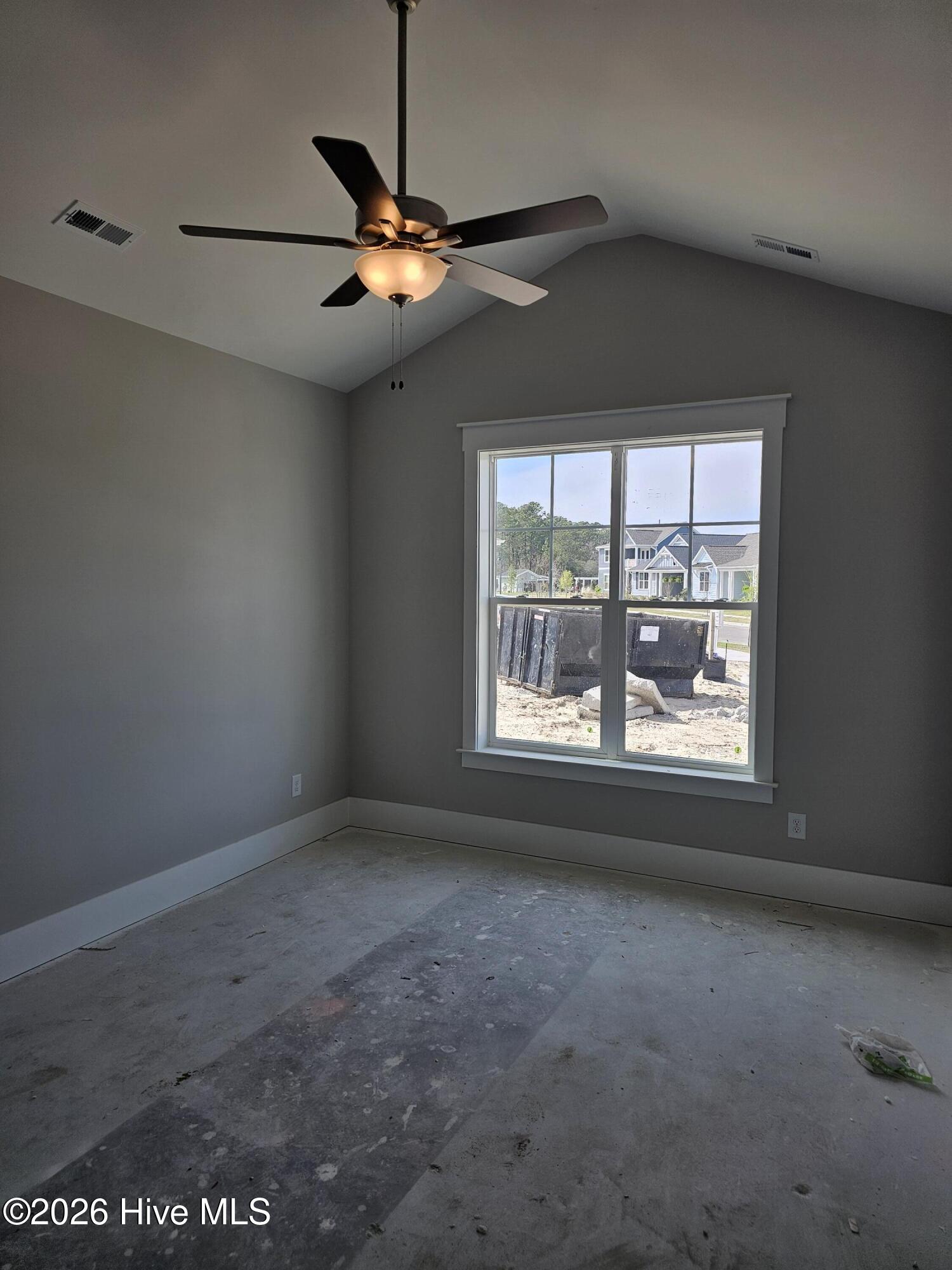 100560866 | Photo 13