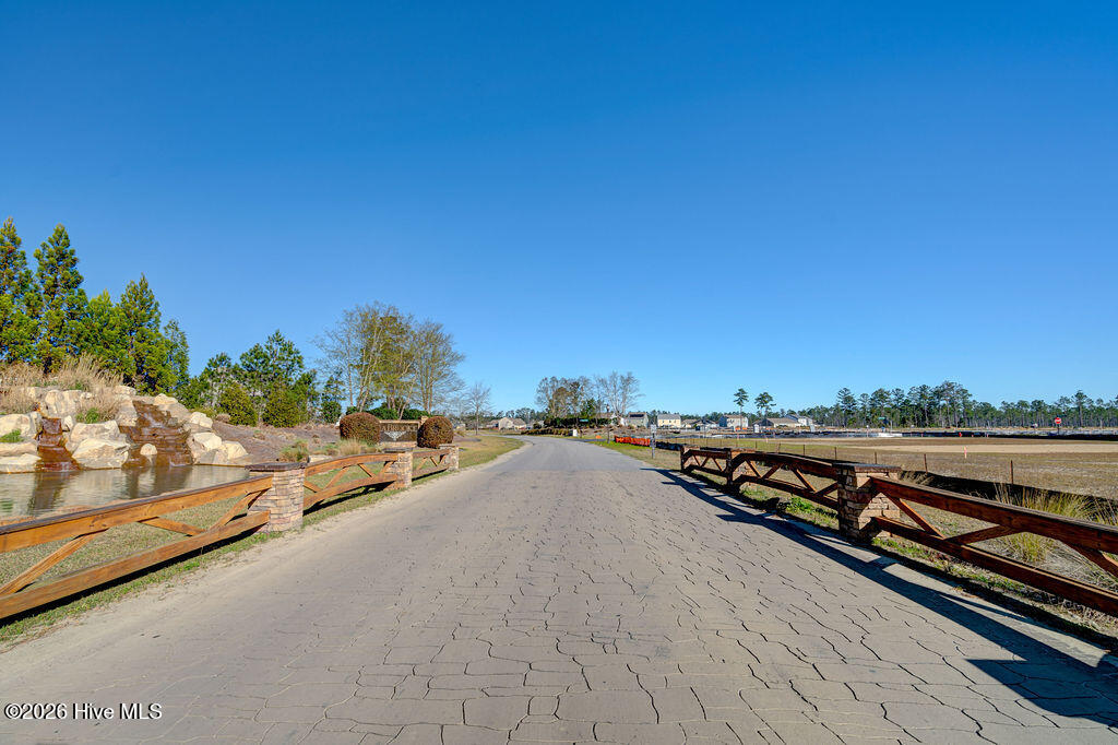 100560192 | Photo 45