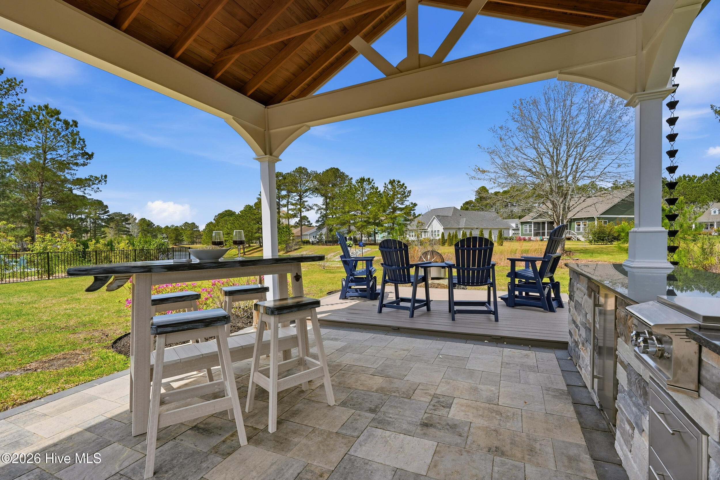 100563980 | Photo 36