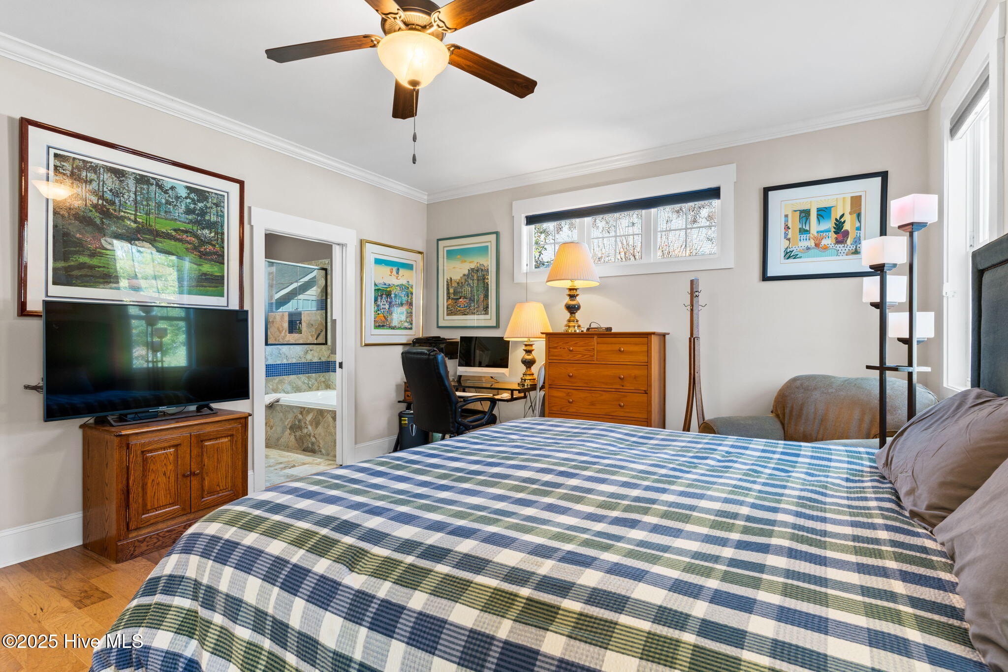 100541992 | Photo 34