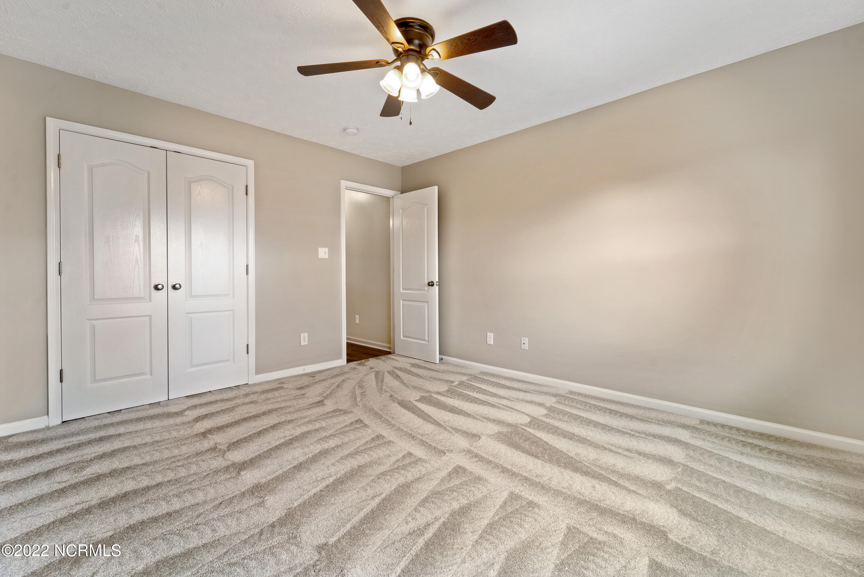 100564225 | Photo 23