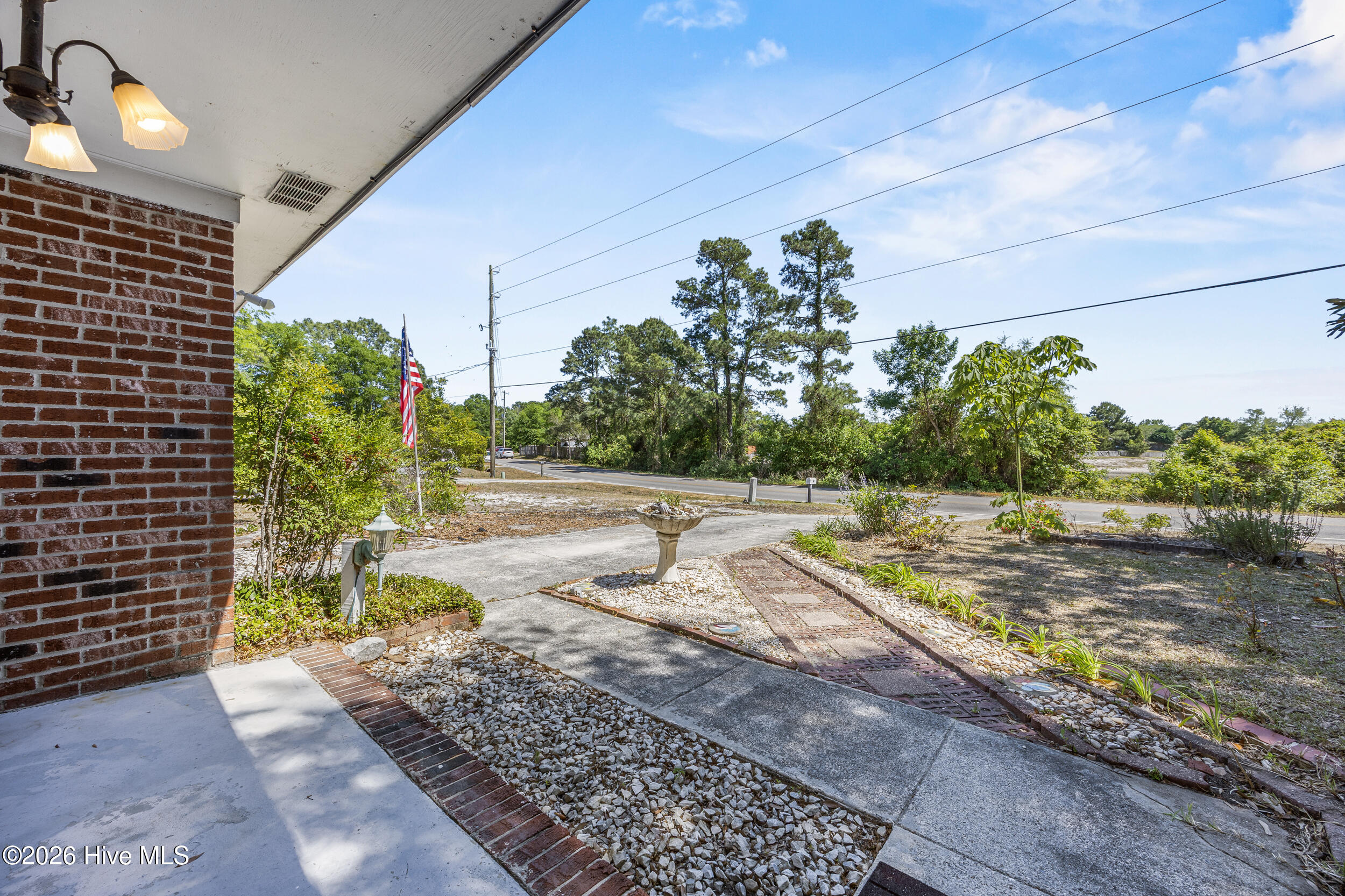 100569025 | Photo 32