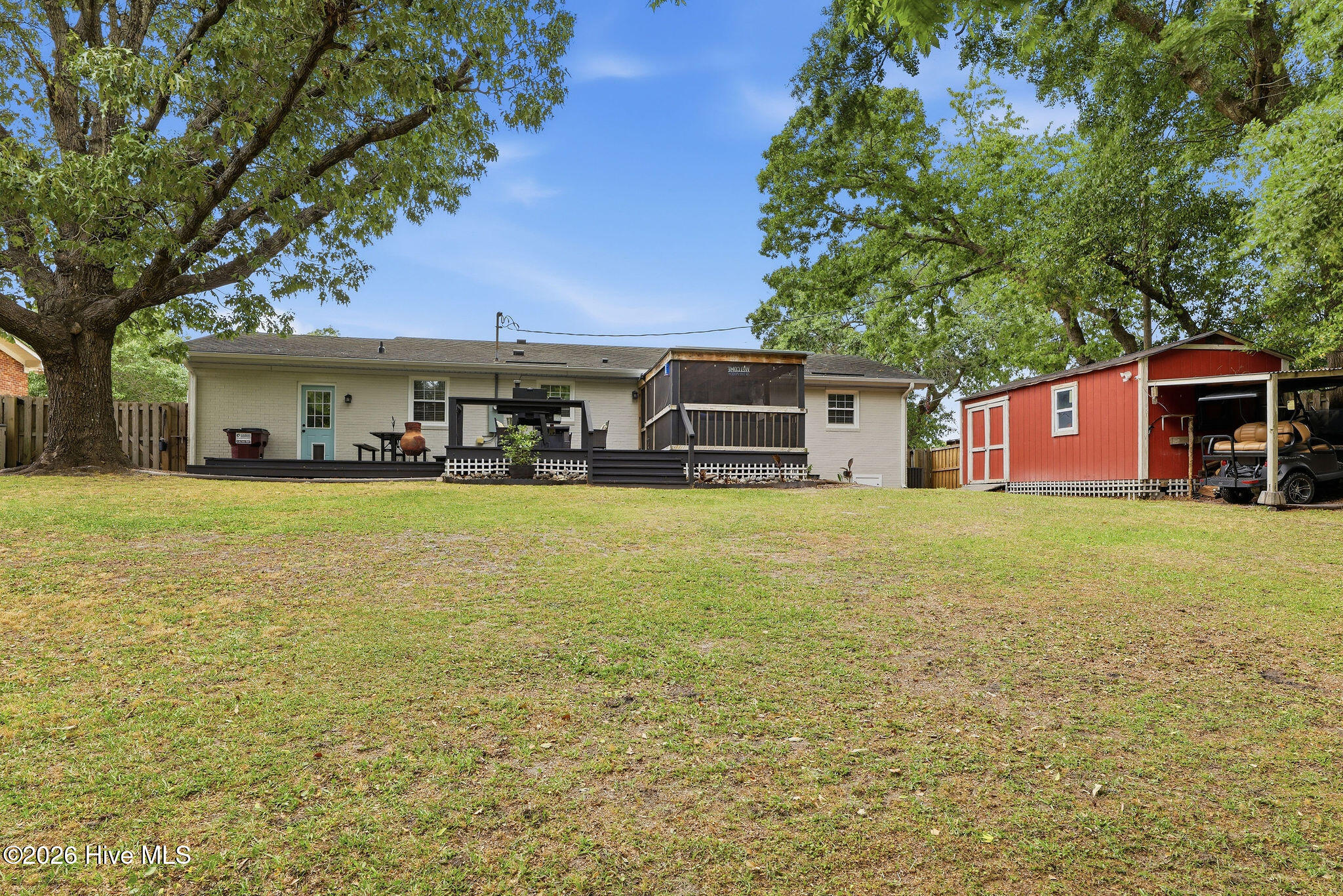 100570539 | Photo 40