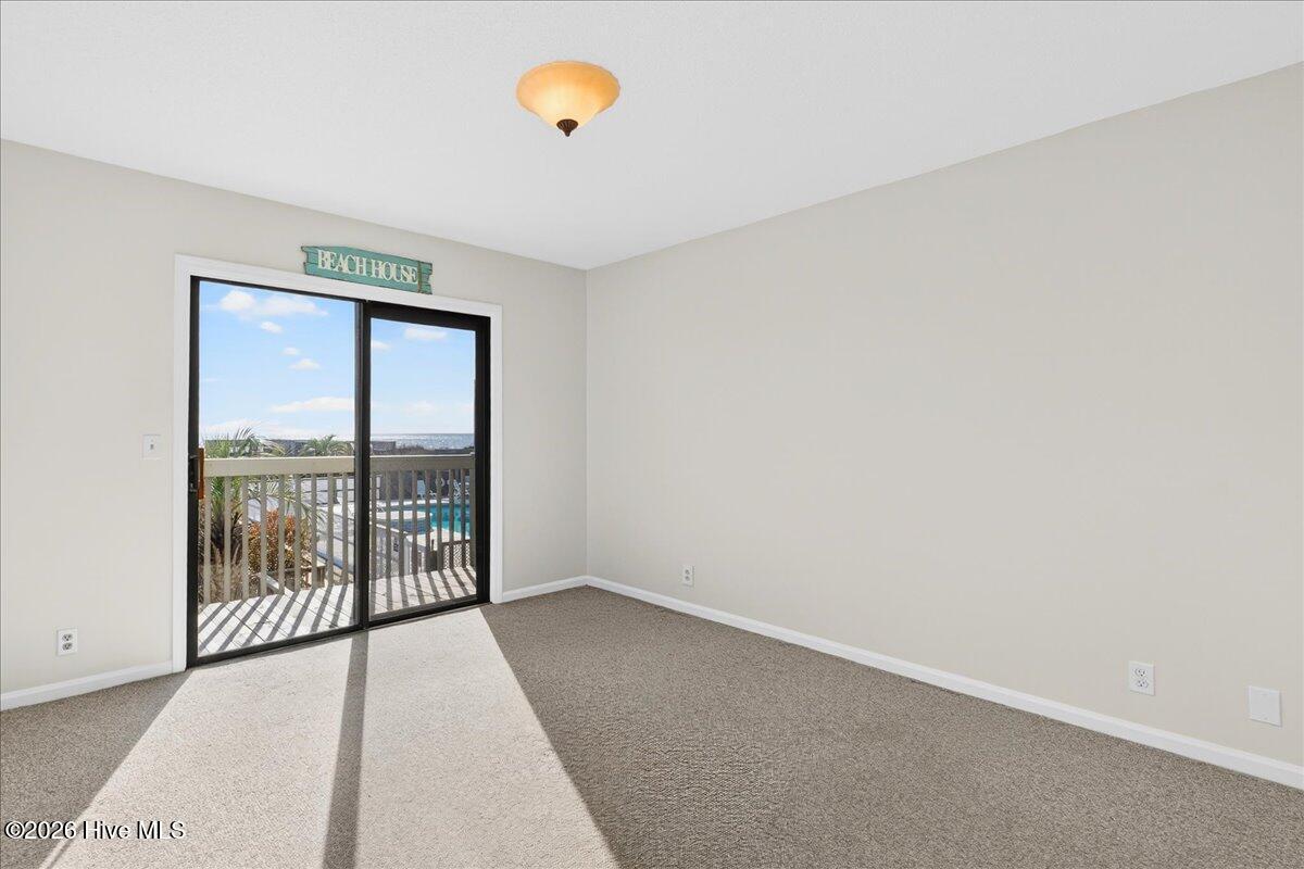 100549520 | Photo 13